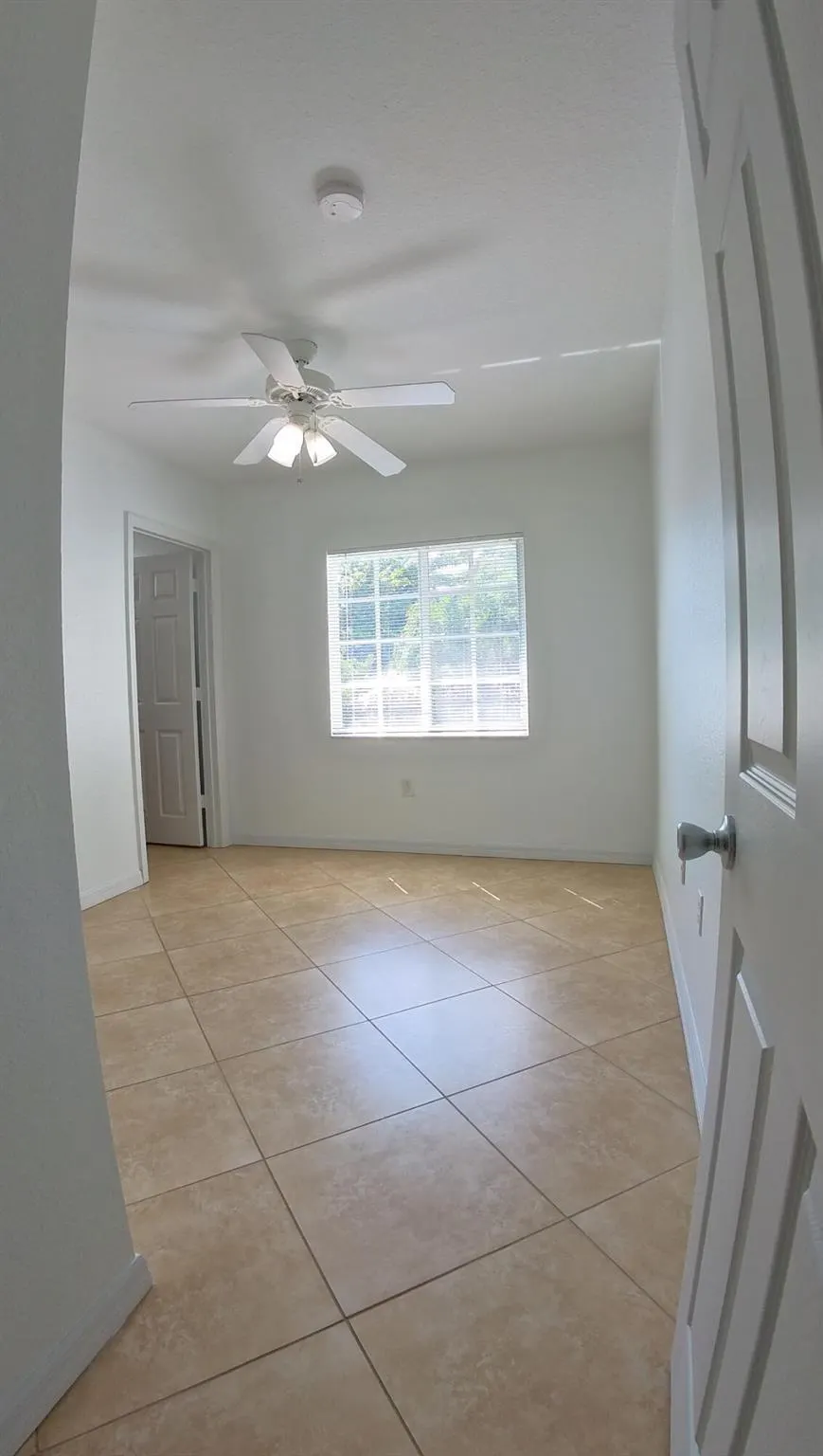 1000 Palm Trail, #4