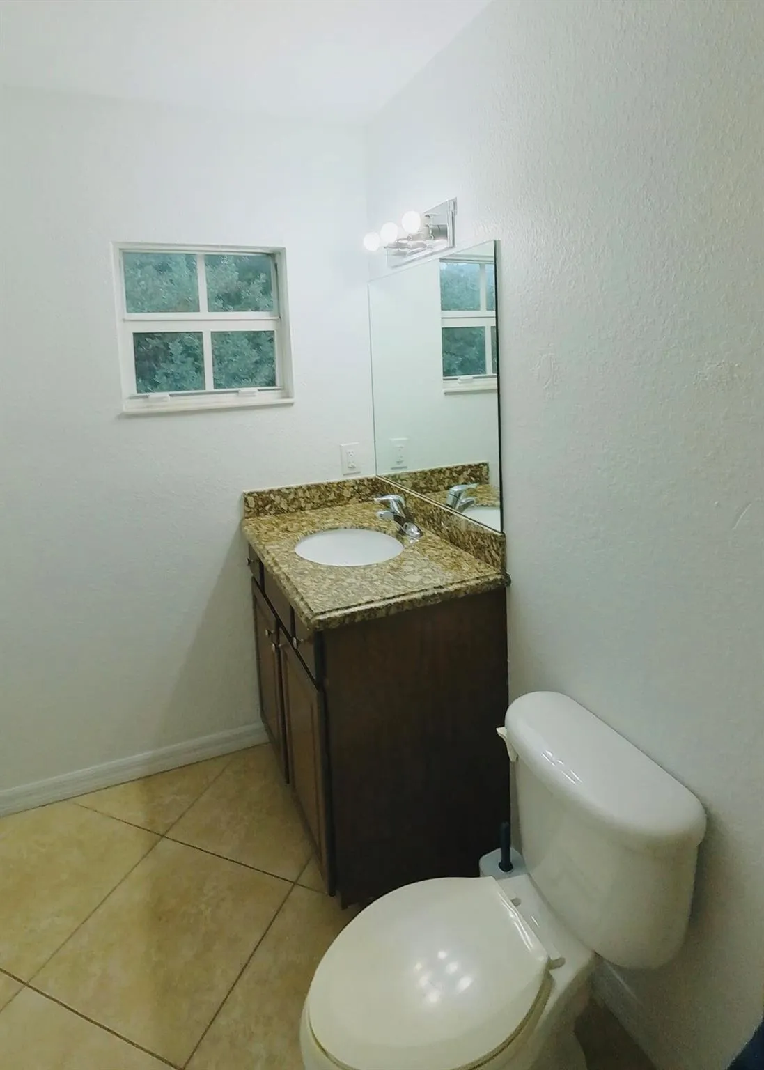 1000 Palm Trail, #4