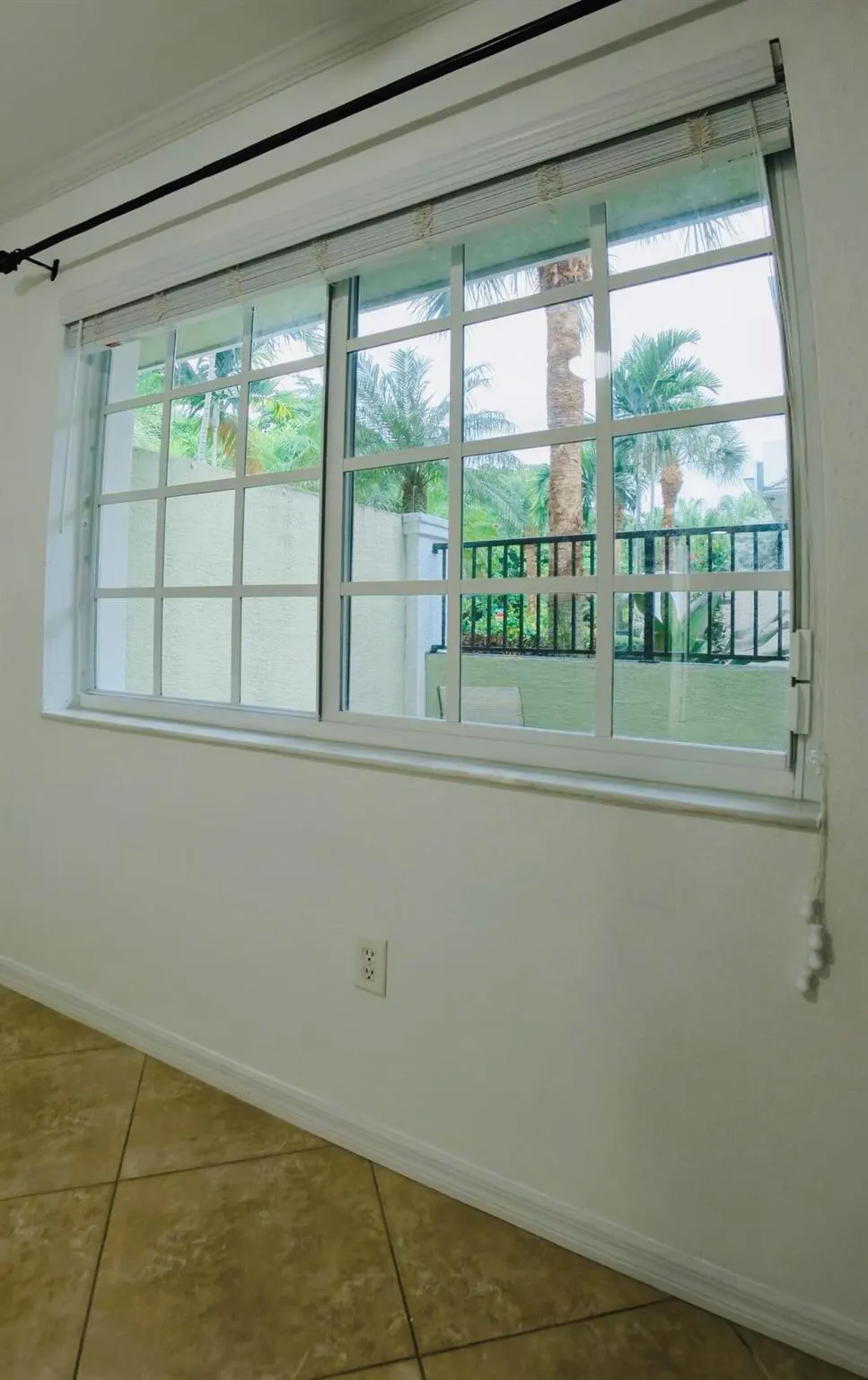 1000 Palm Trail, #4