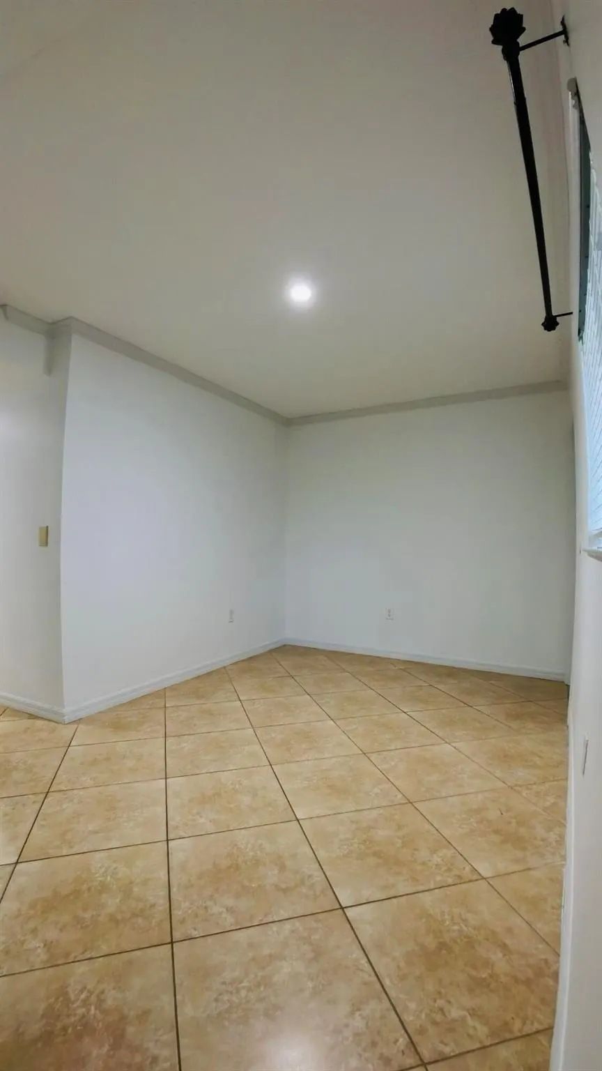 1000 Palm Trail, #4