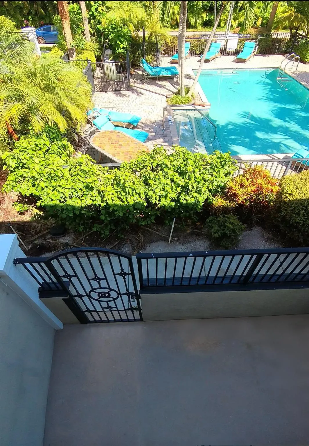 1000 Palm Trail, #4
