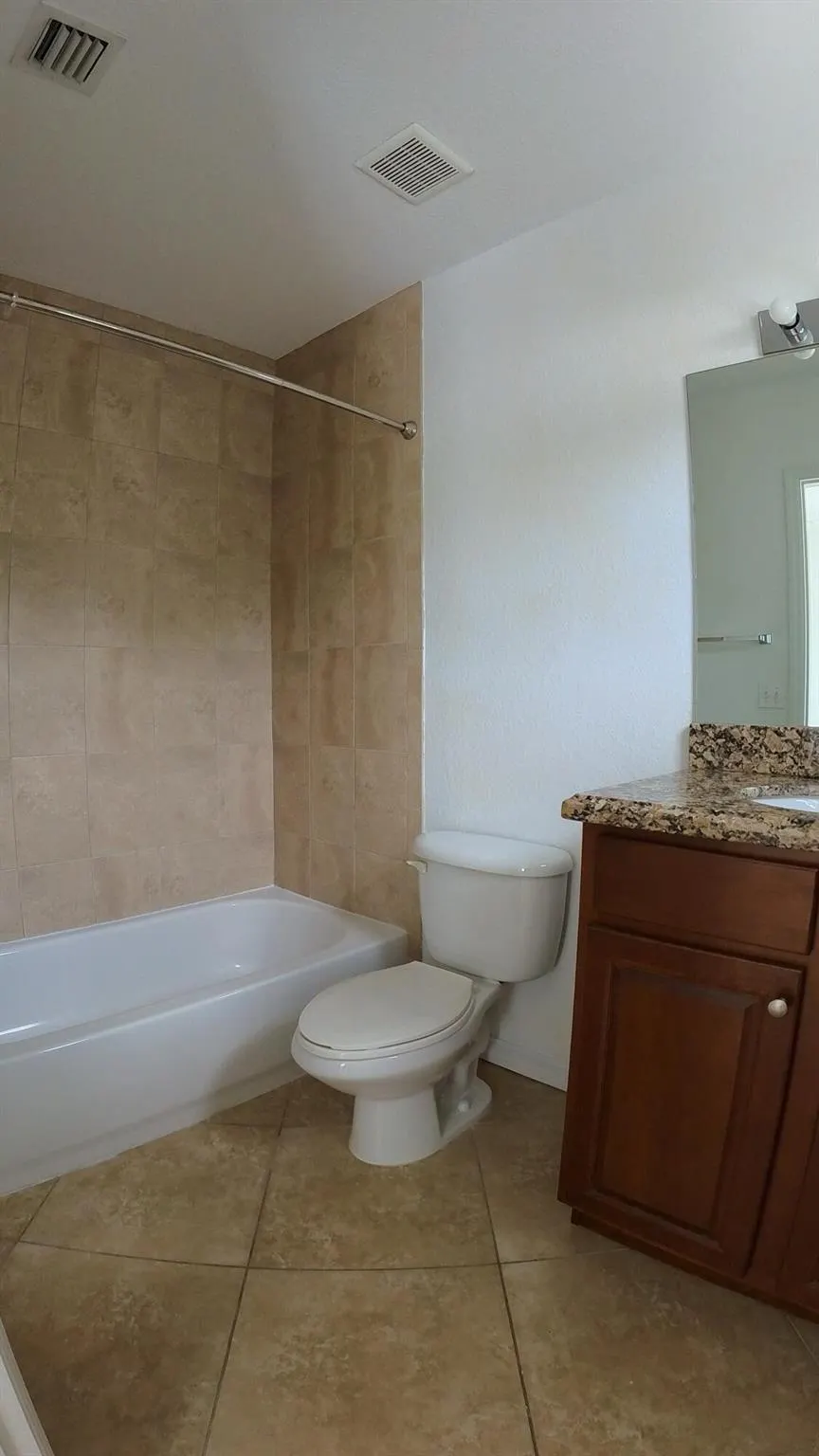 1000 Palm Trail, #4