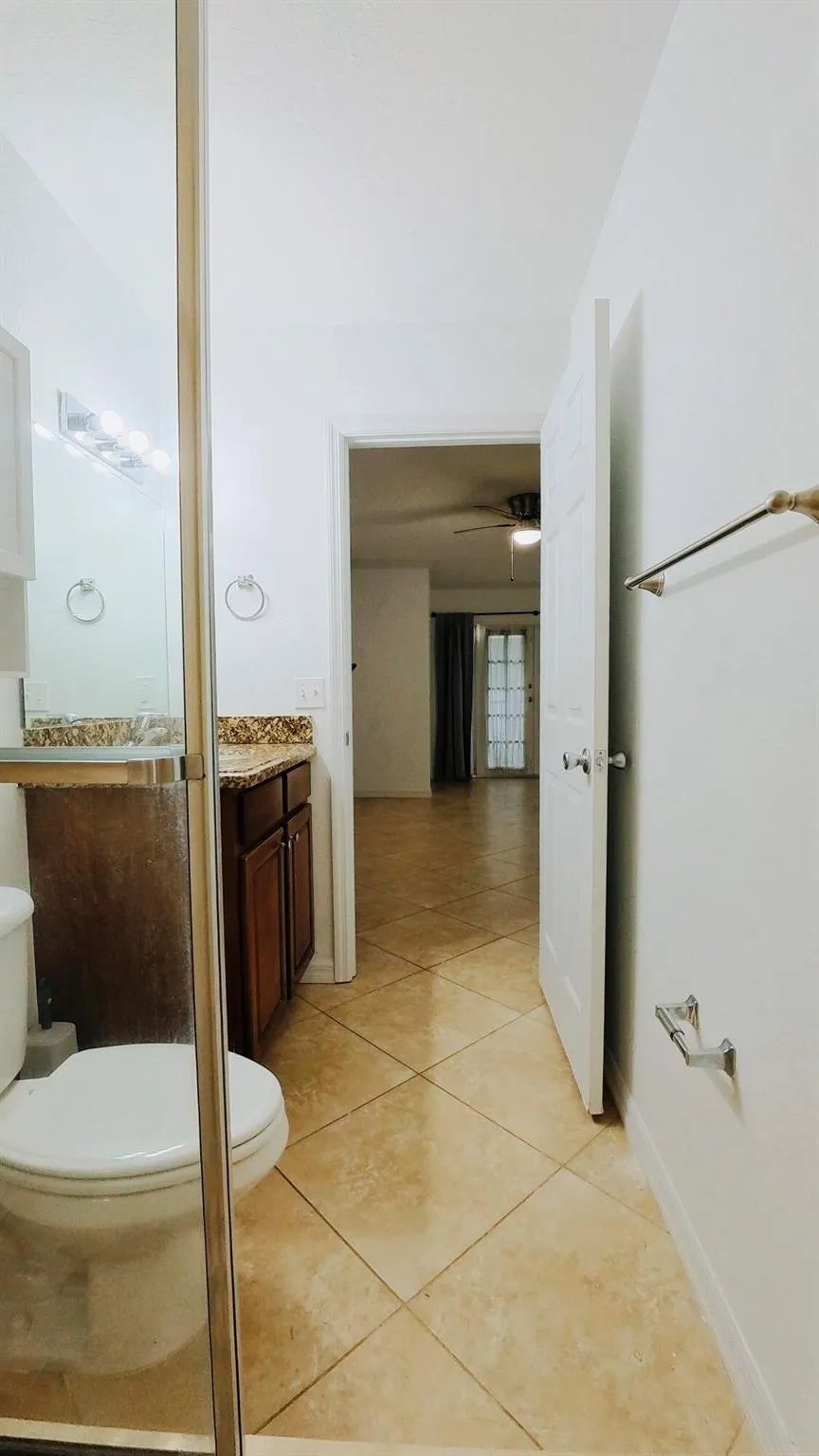 1000 Palm Trail, #4