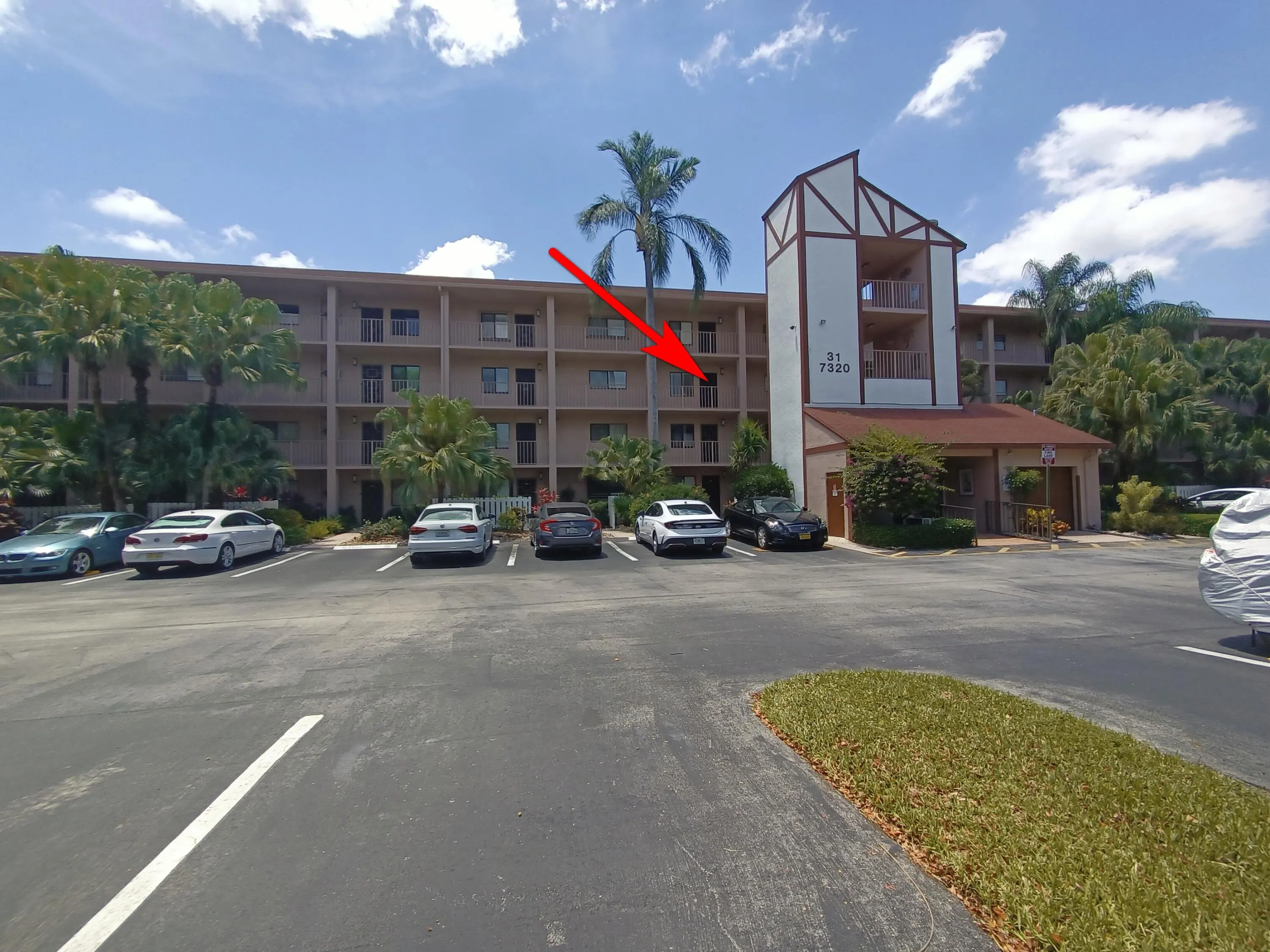 7320 Amberly Lane, #305