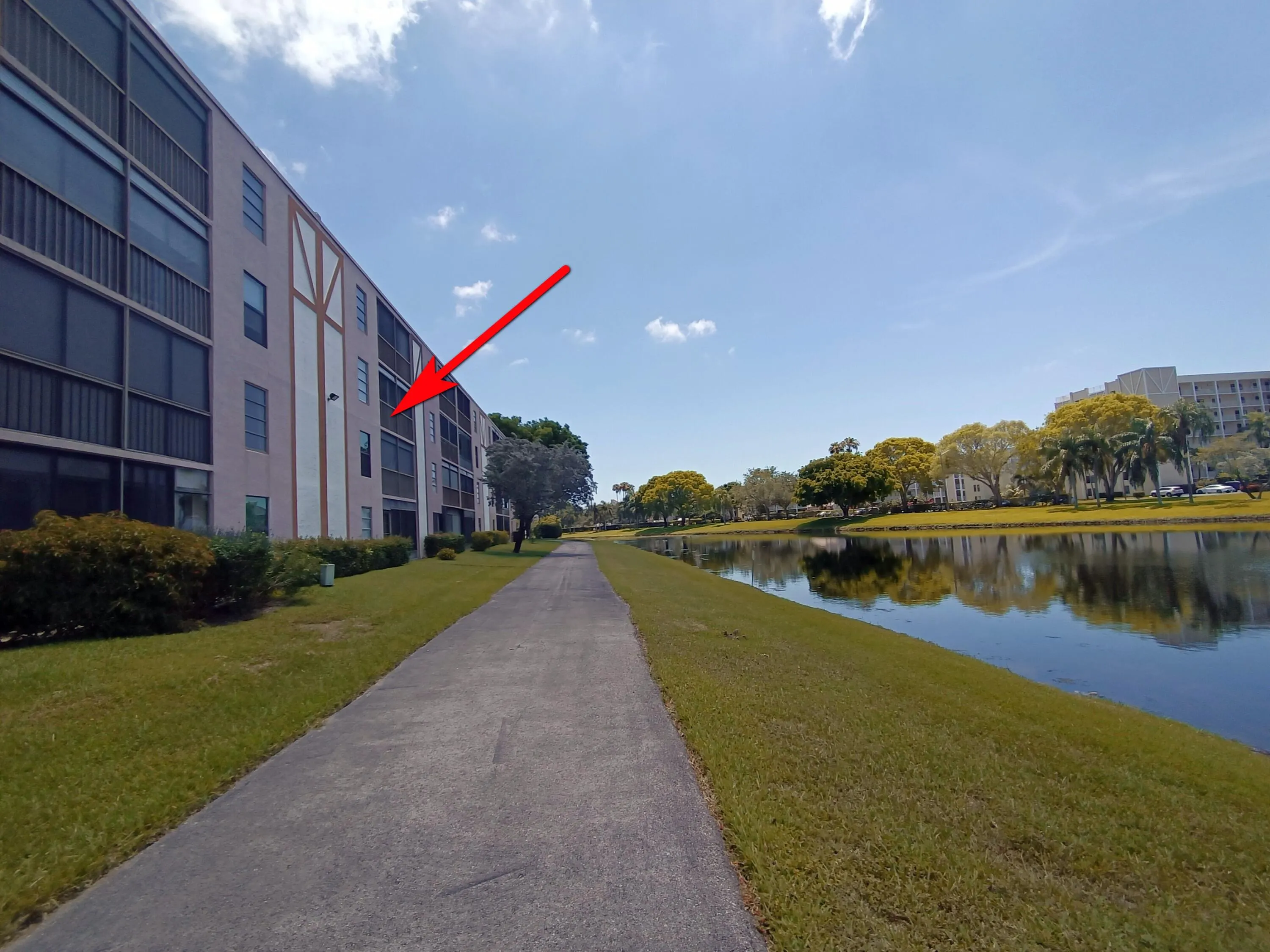 7320 Amberly Lane, #305