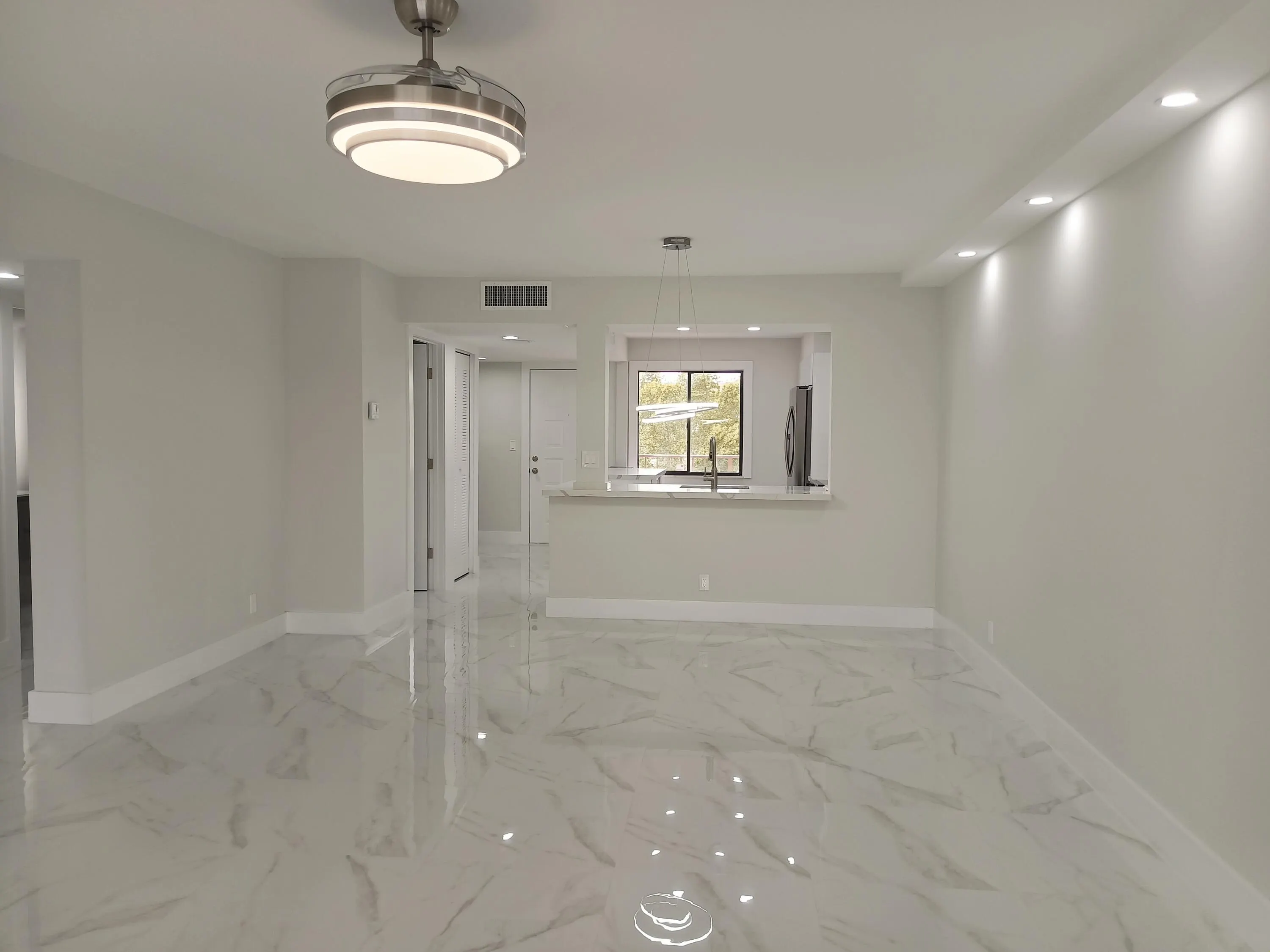 7320 Amberly Lane, #305