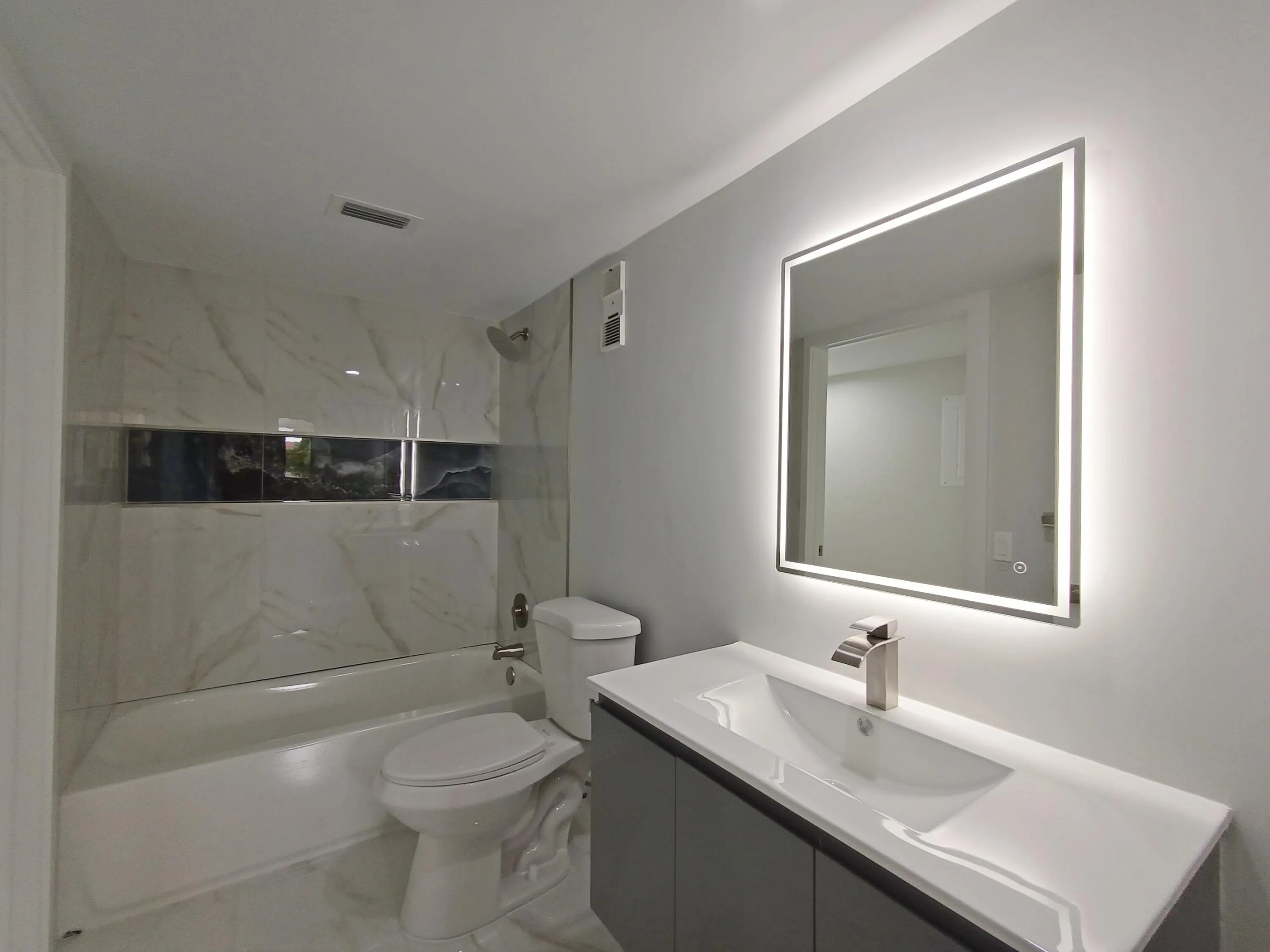7320 Amberly Lane, #305