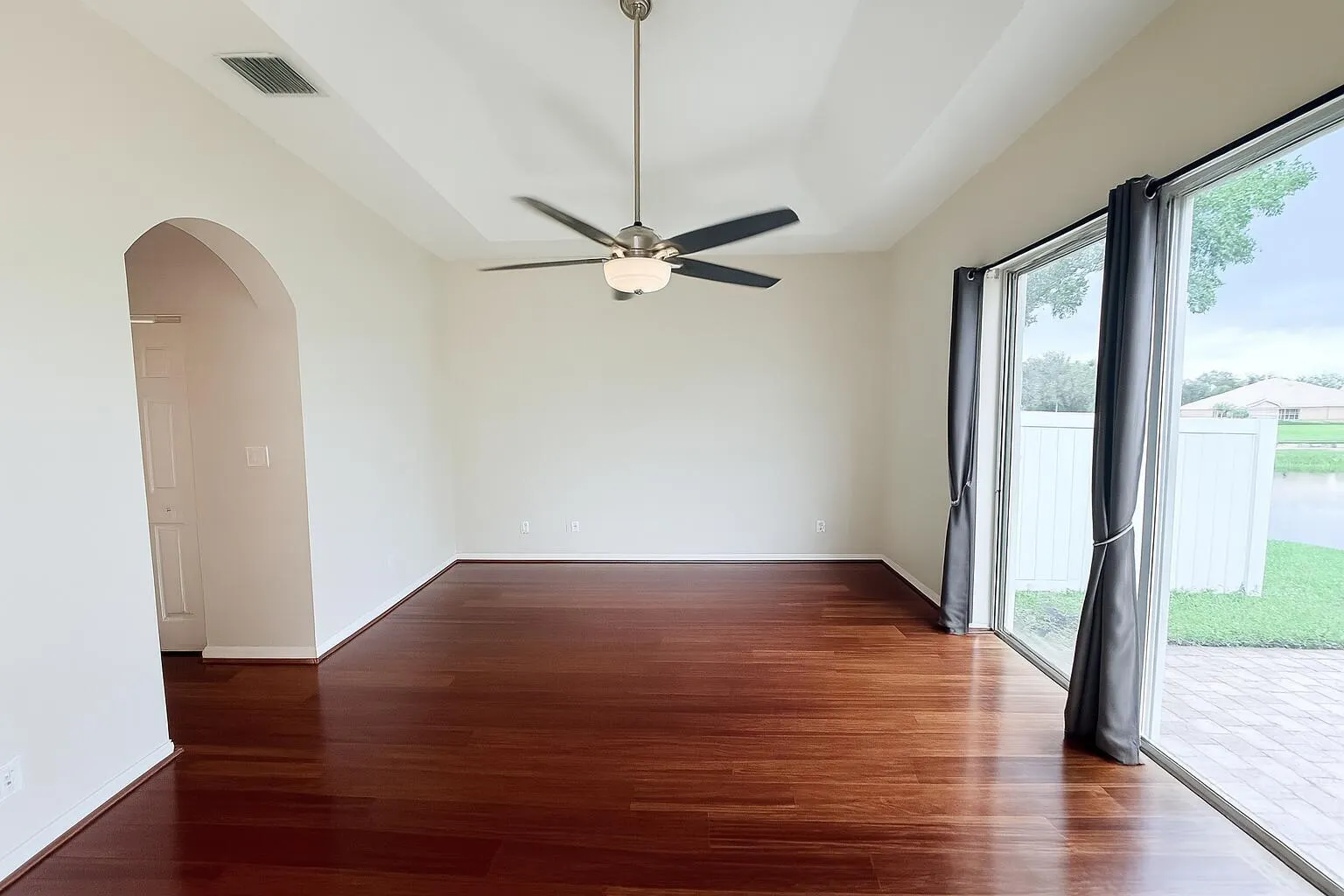 2394 Kemps Bay