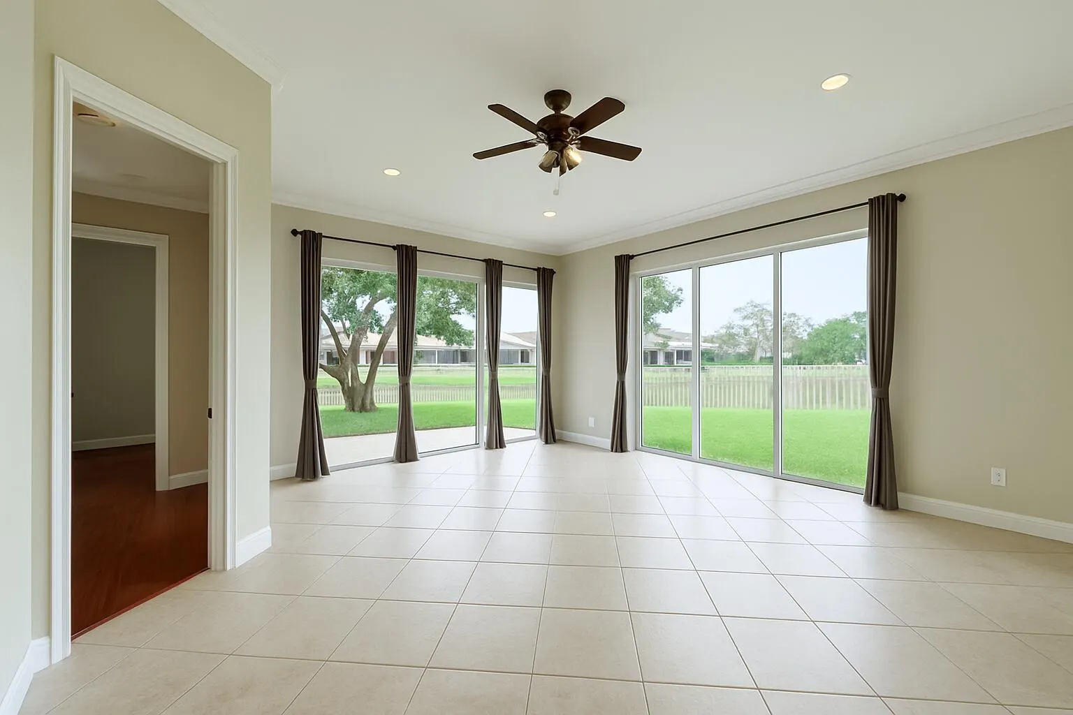 2394 Kemps Bay