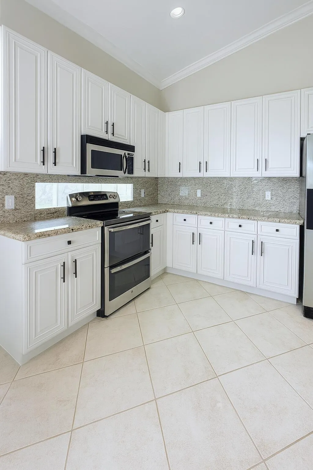 2394 Kemps Bay