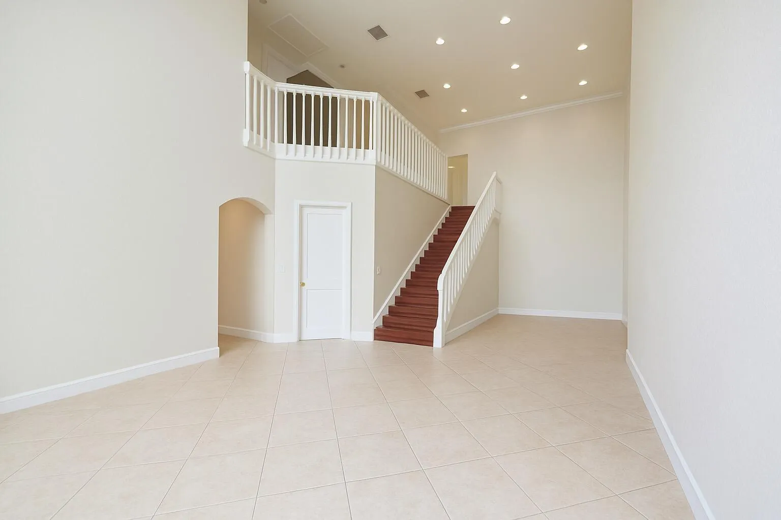 2394 Kemps Bay