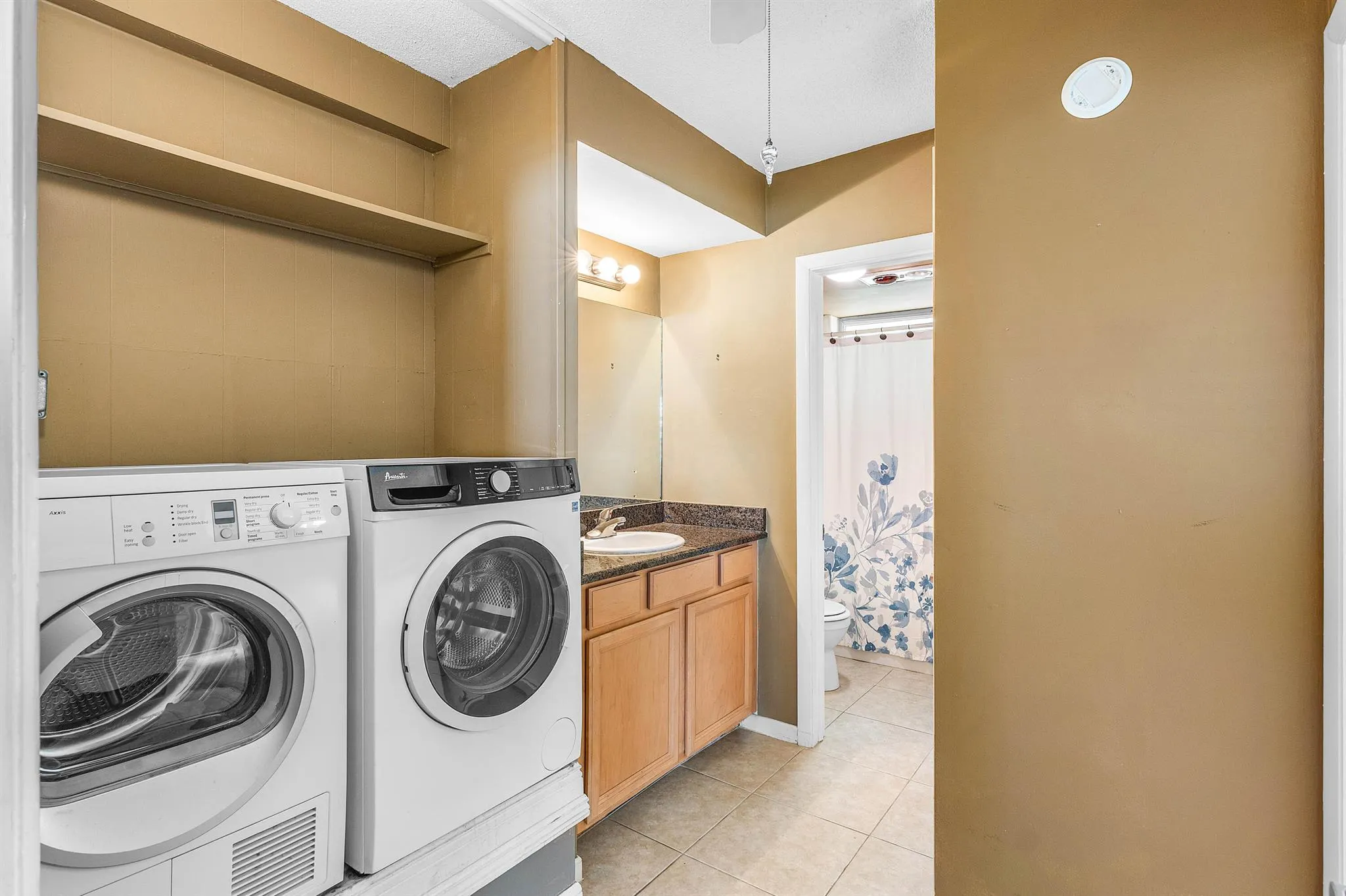 40 SE 13th Street, #A3