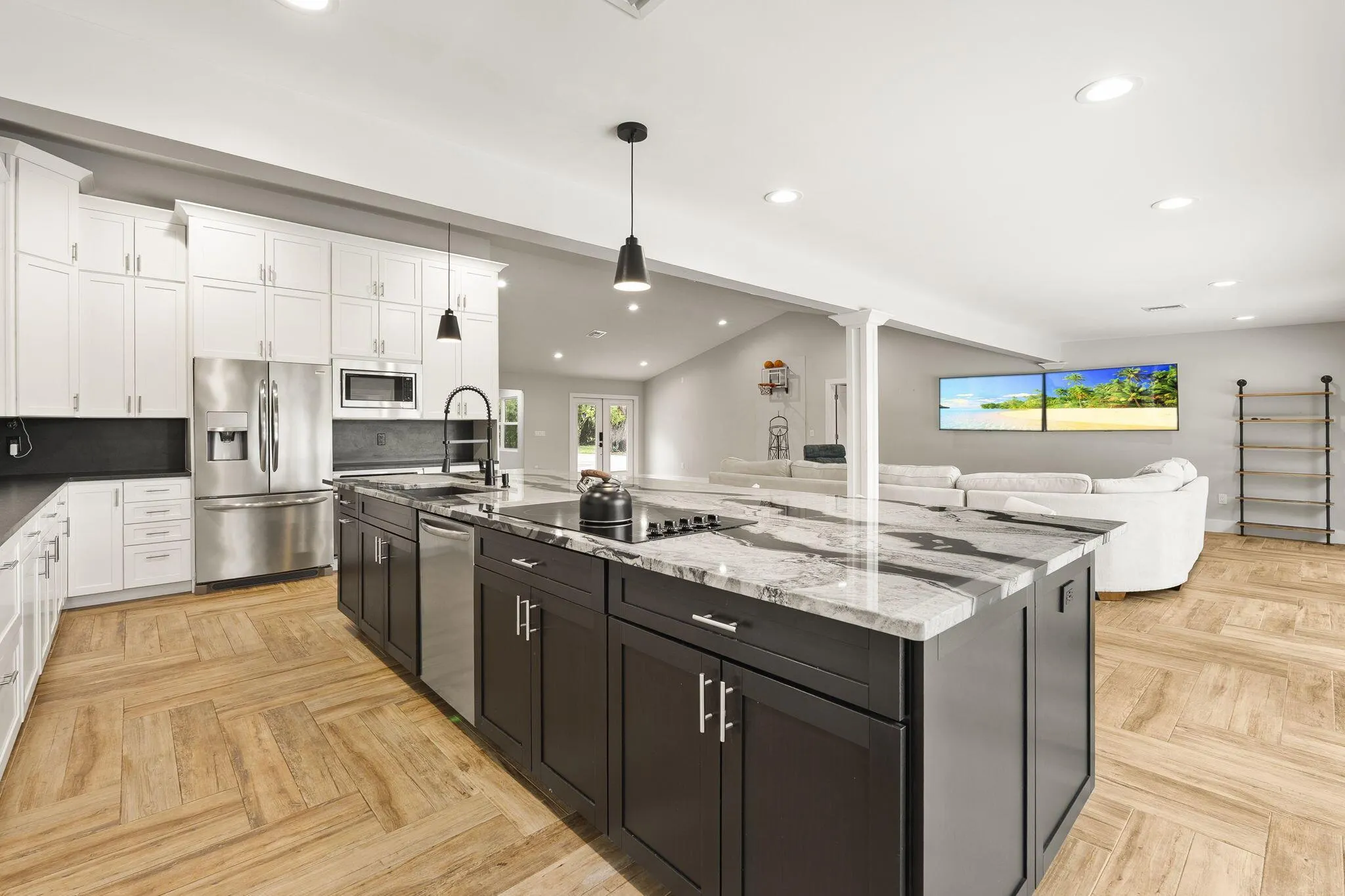 659 SE Saint Lucie Boulevard