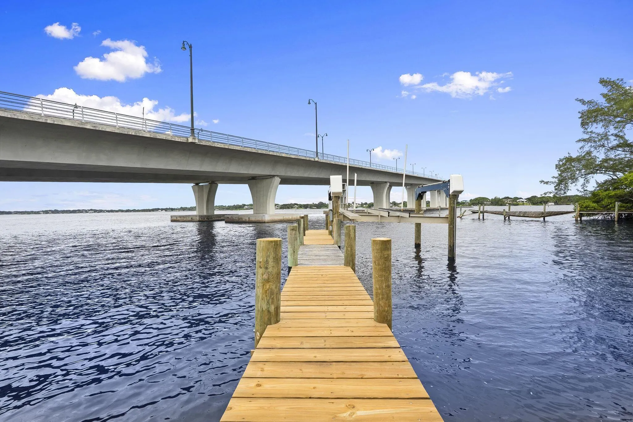 659 SE Saint Lucie Boulevard