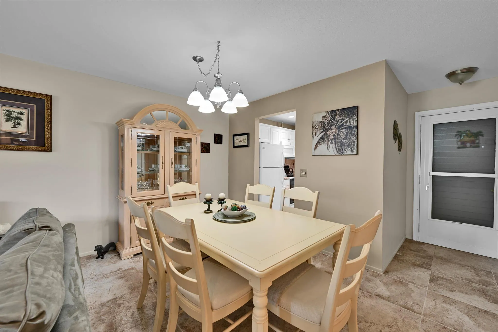 4796 Cresthaven Boulevard, #B