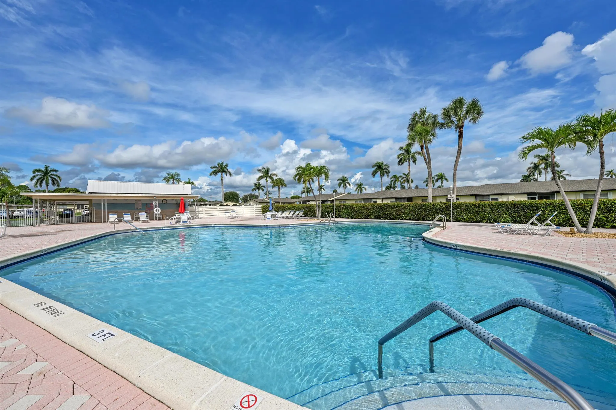 4796 Cresthaven Boulevard, #B