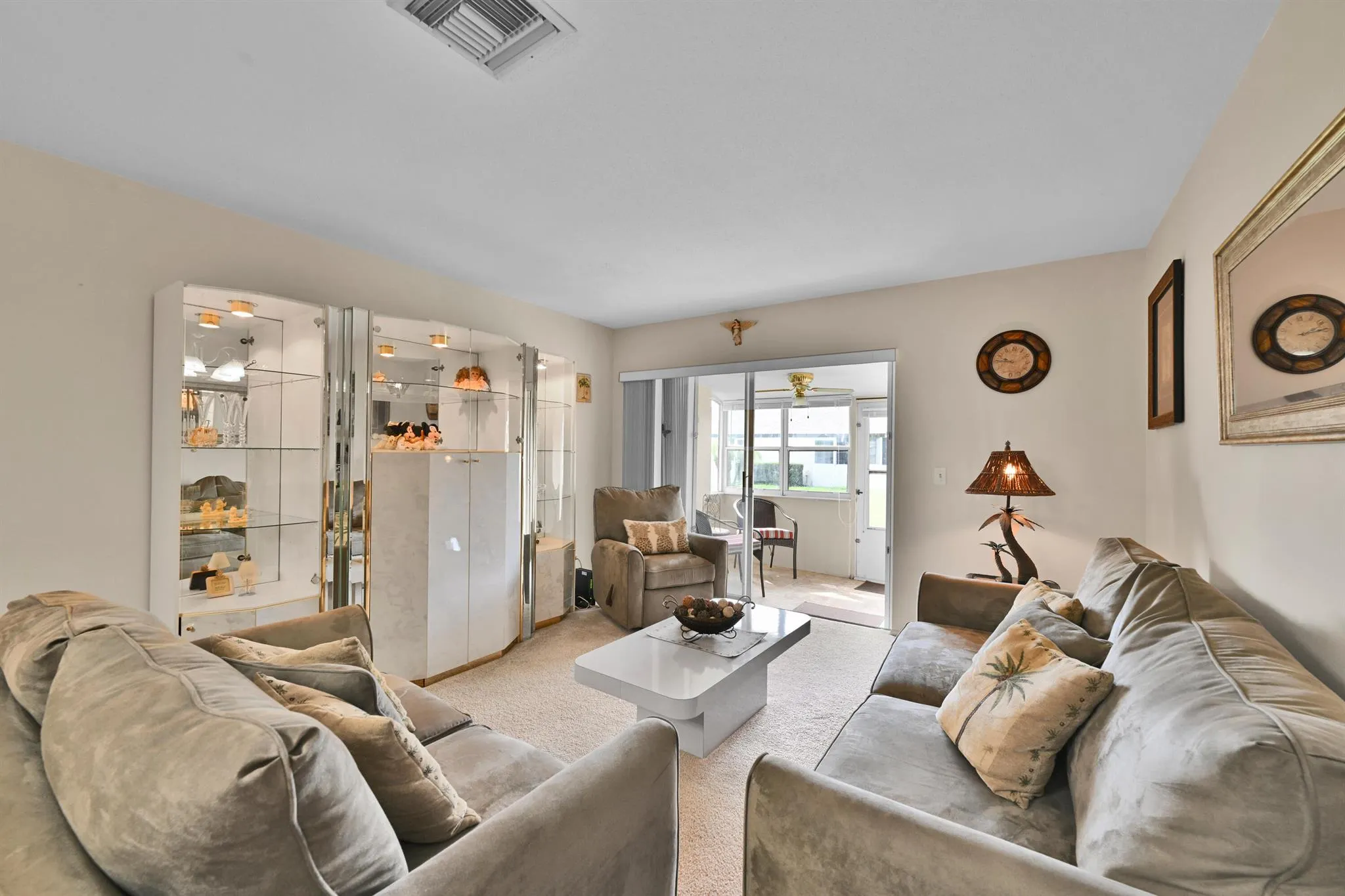 4796 Cresthaven Boulevard, #B