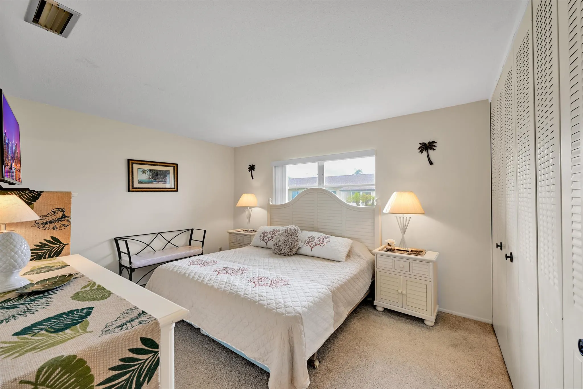 4796 Cresthaven Boulevard, #B