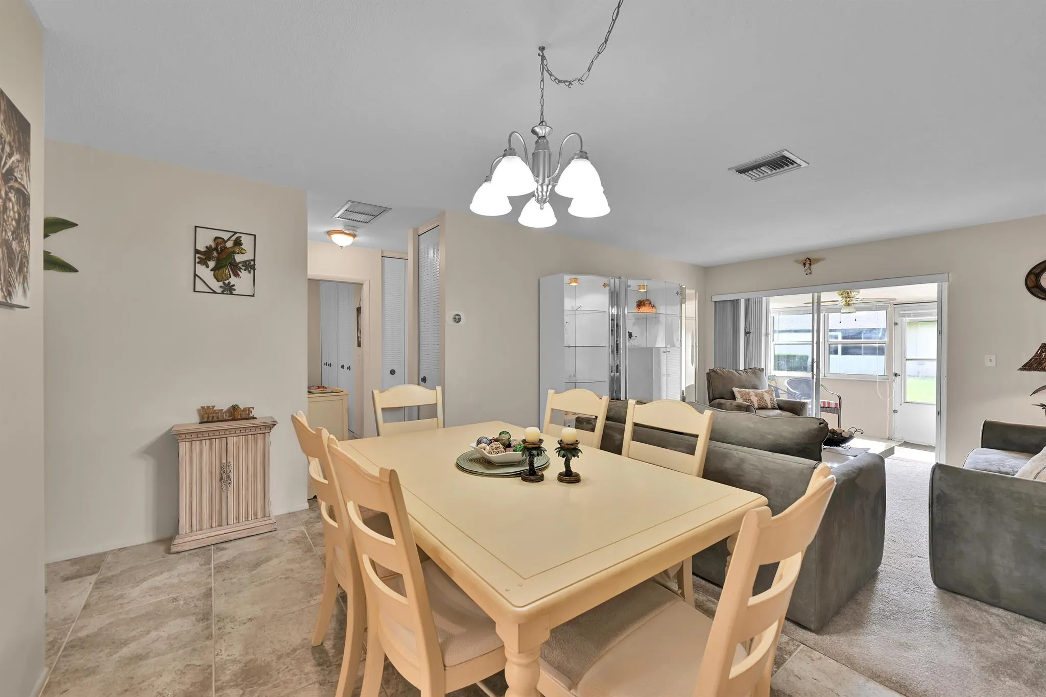 4796 Cresthaven Boulevard, #B