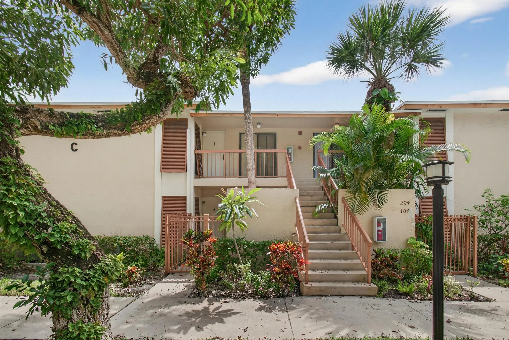3939 NE 5th Avenue, #C203