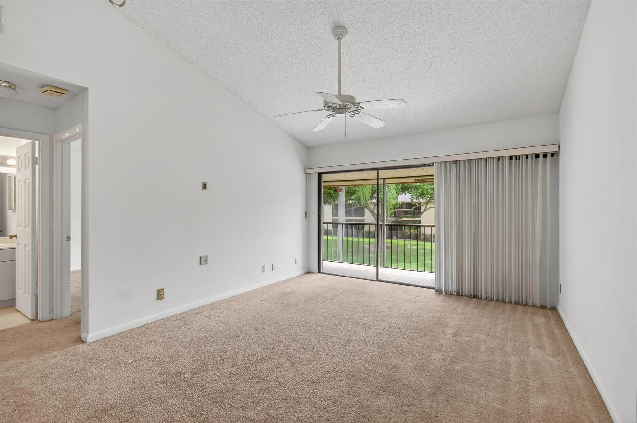 3939 NE 5th Avenue, #C203