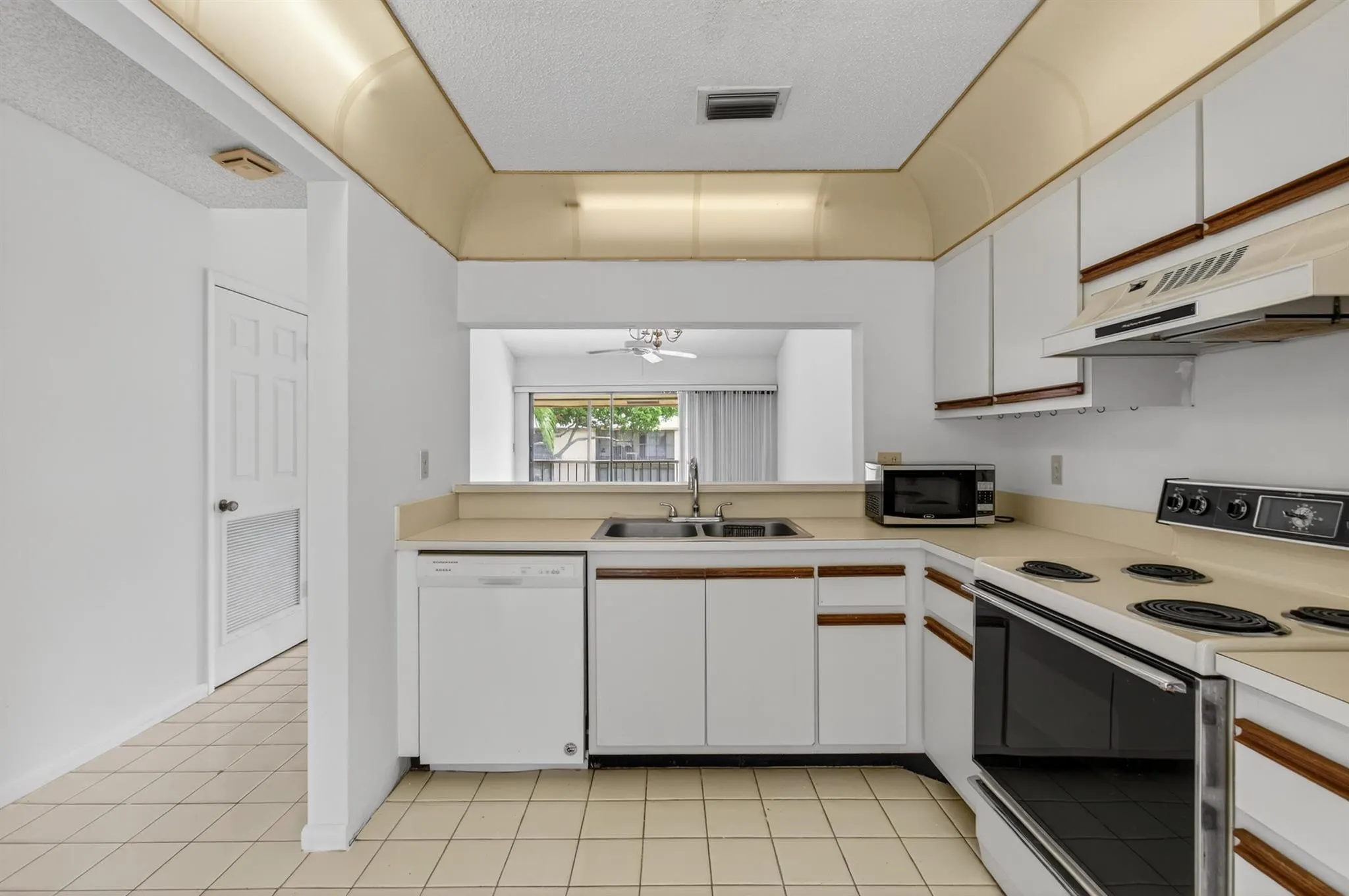 3939 NE 5th Avenue, #C203