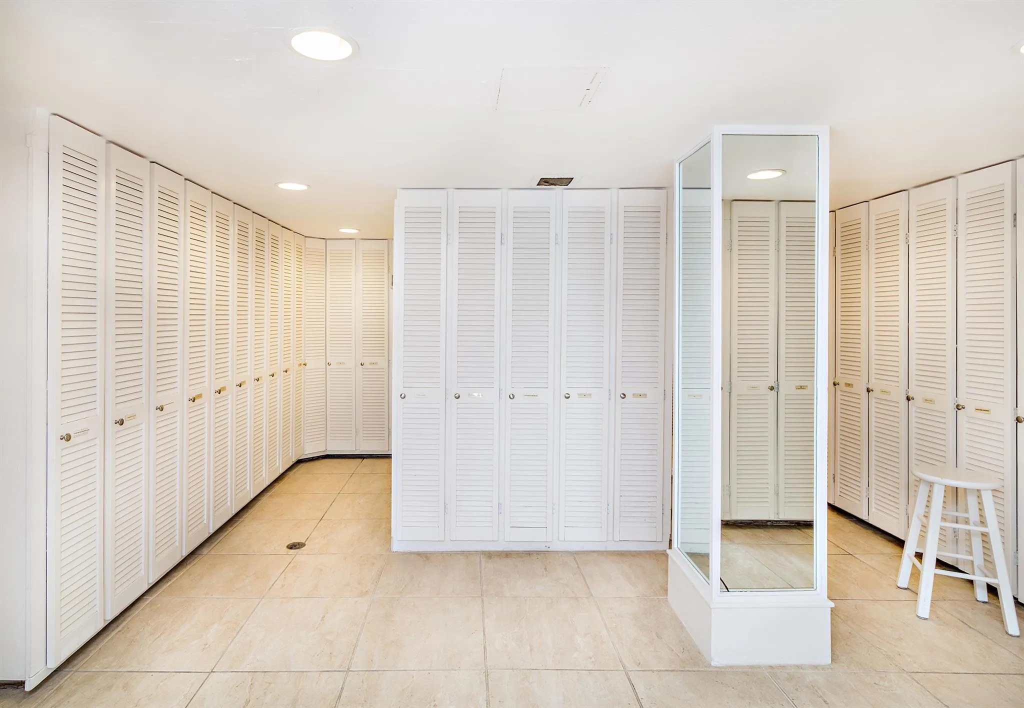 139 Sunrise Avenue, #4090