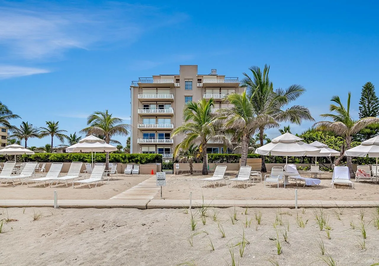139 Sunrise Avenue, #4090