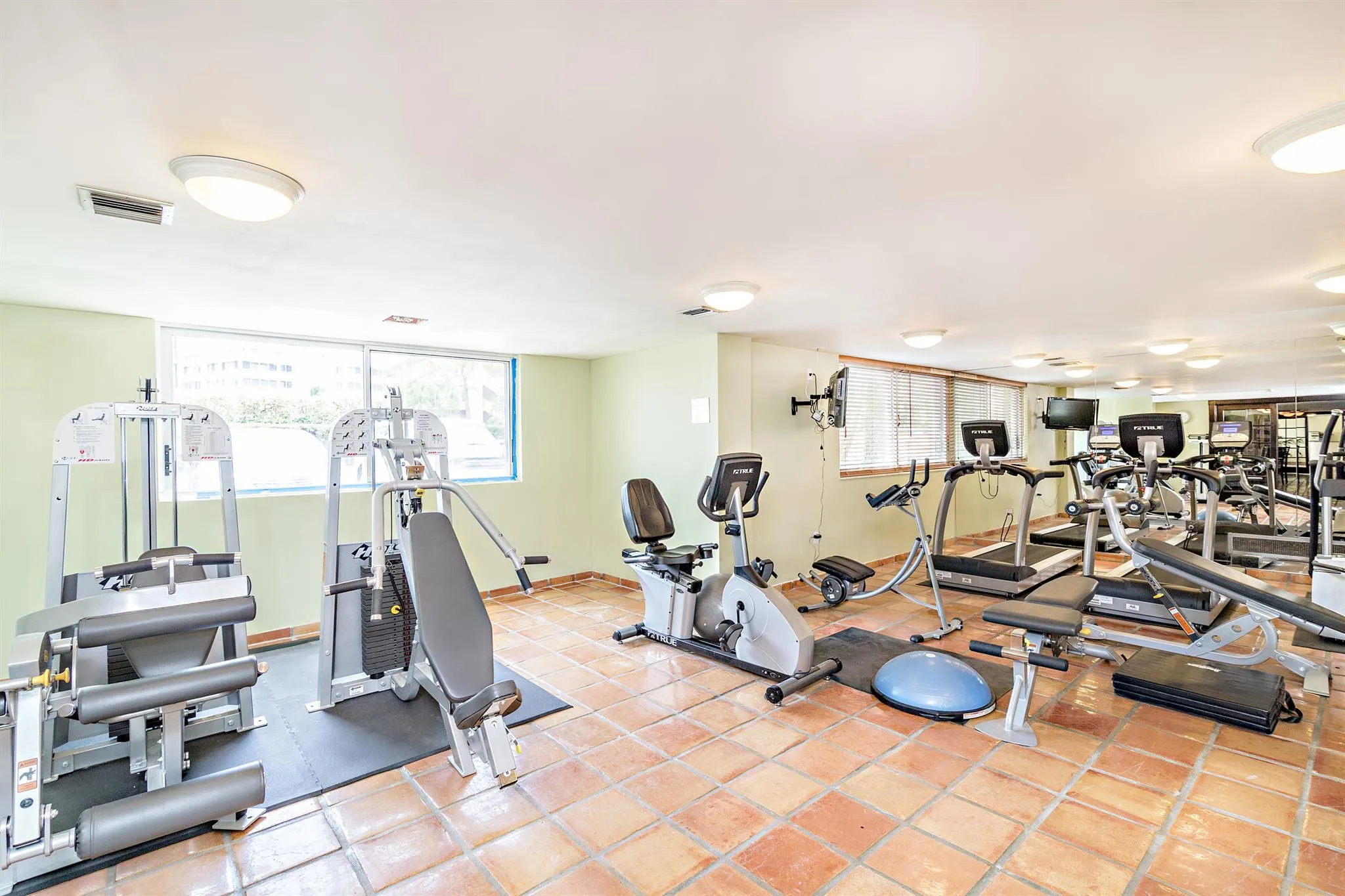 139 Sunrise Avenue, #4090