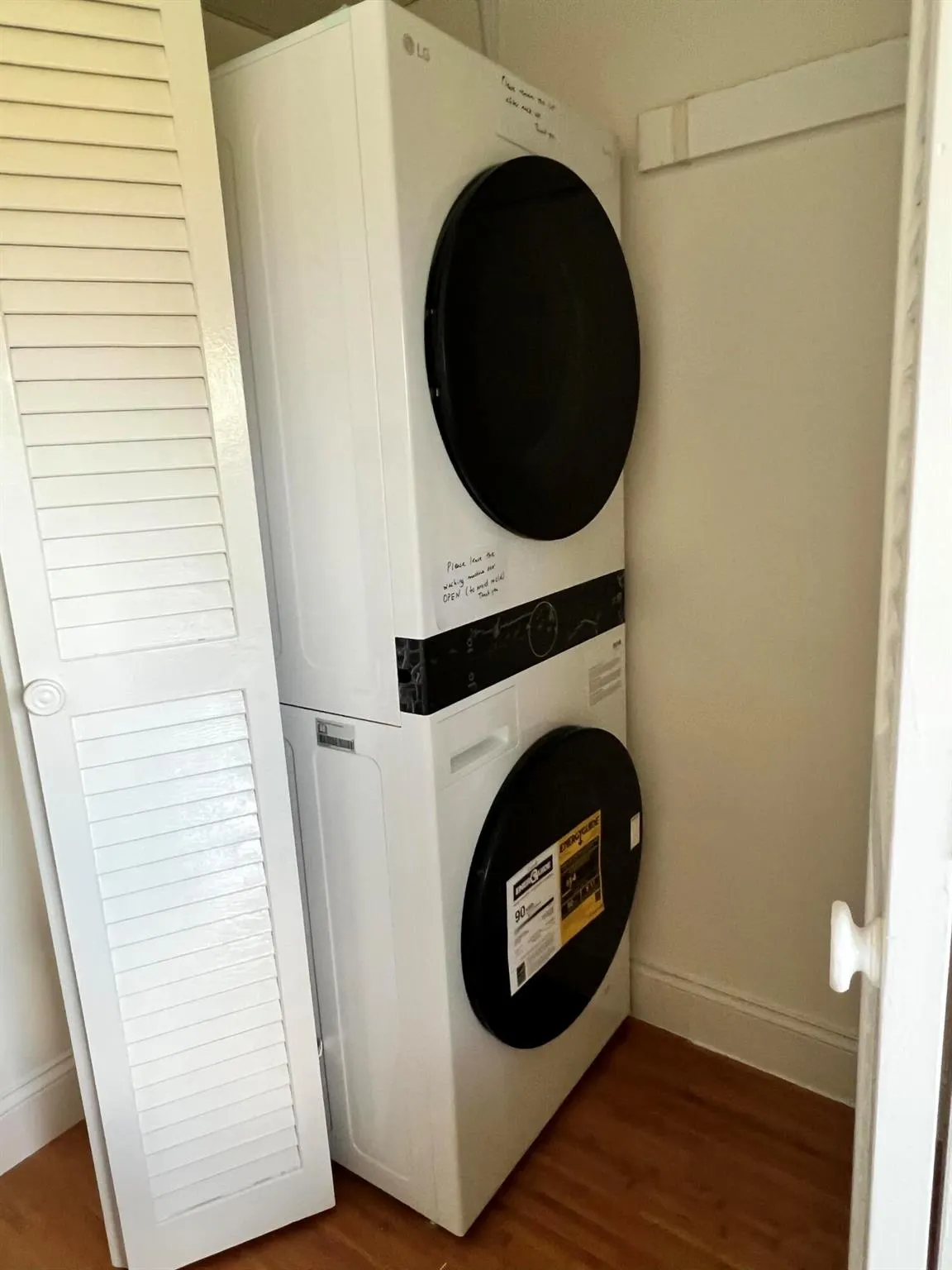 139 Sunrise Avenue, #4090