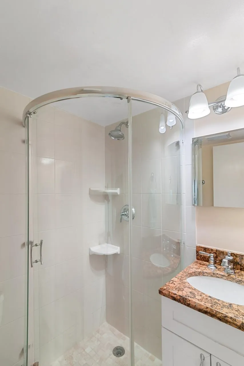 139 Sunrise Avenue, #4090