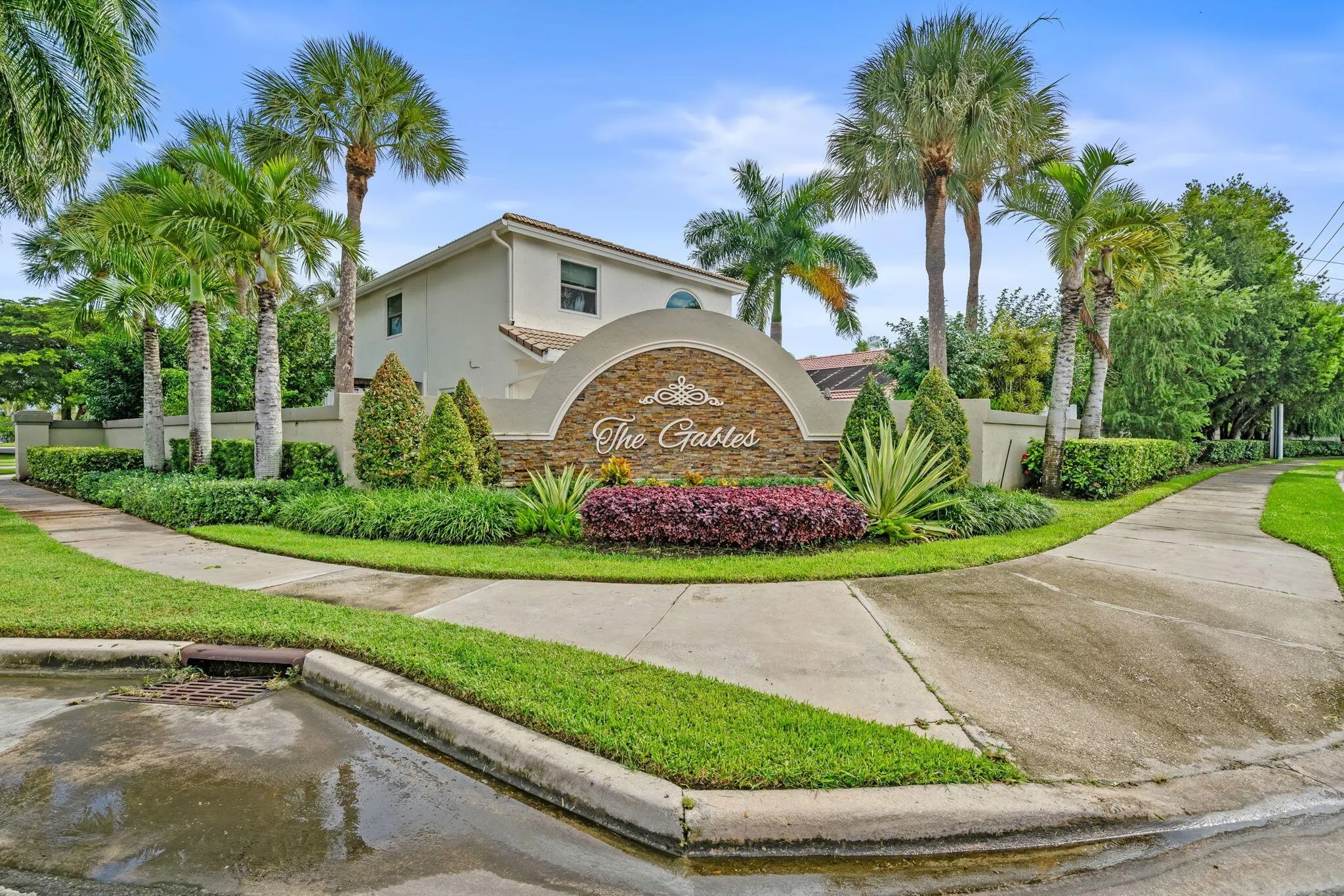 69 Gables Boulevard