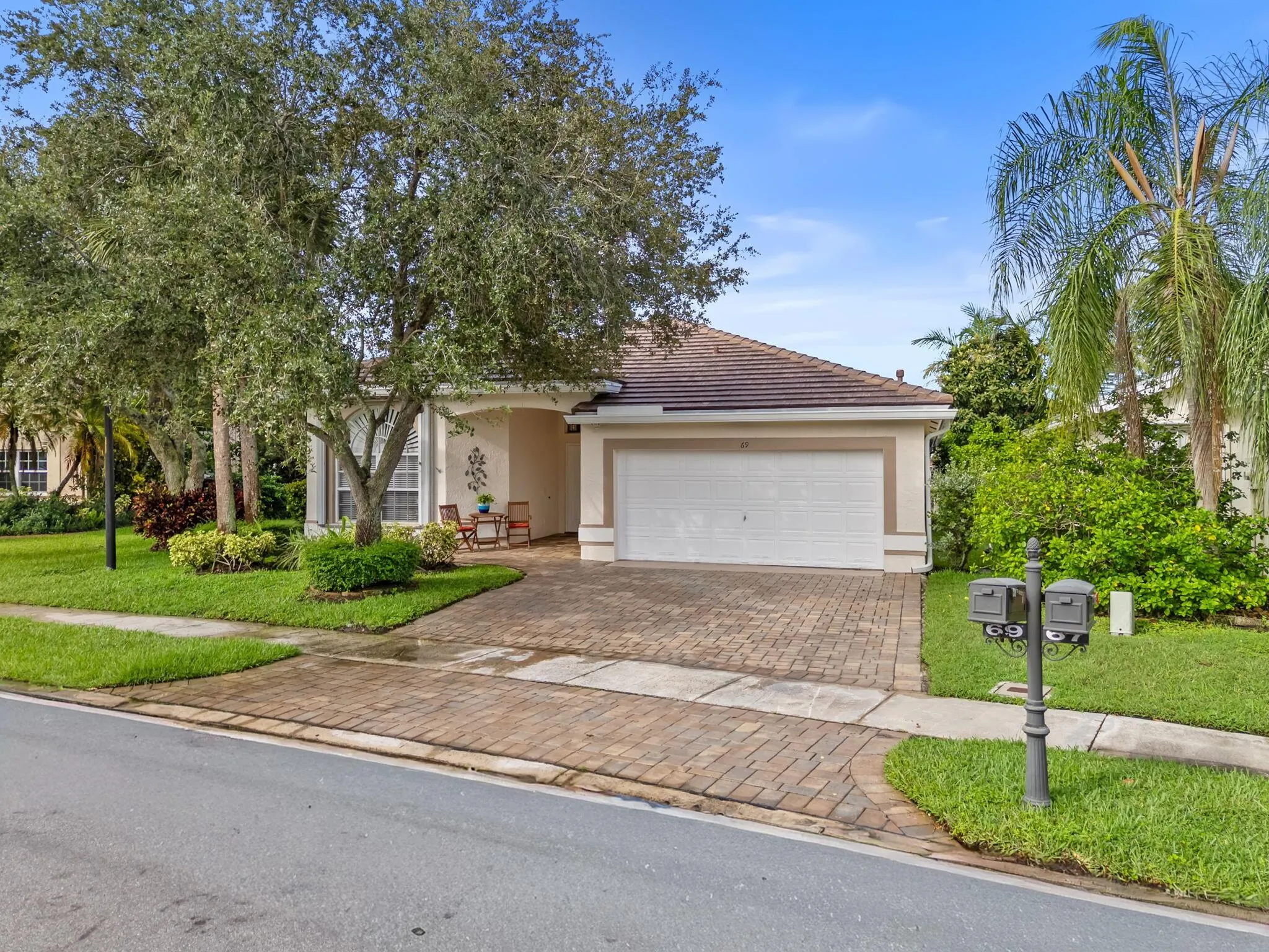 69 Gables Boulevard