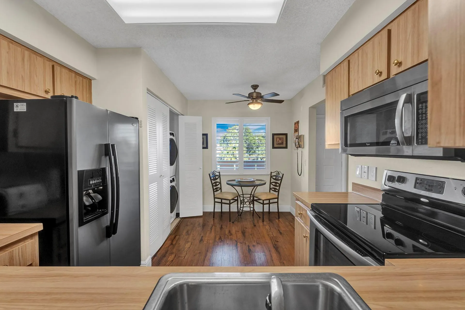 6936 Huntington Lane, #303