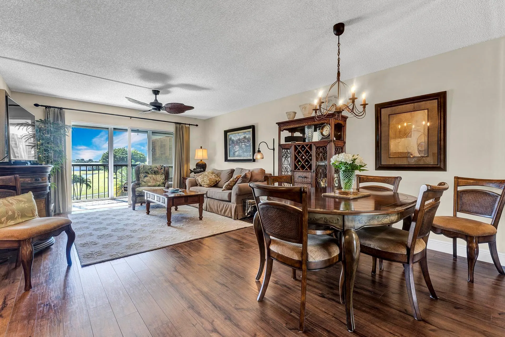 6936 Huntington Lane, #303