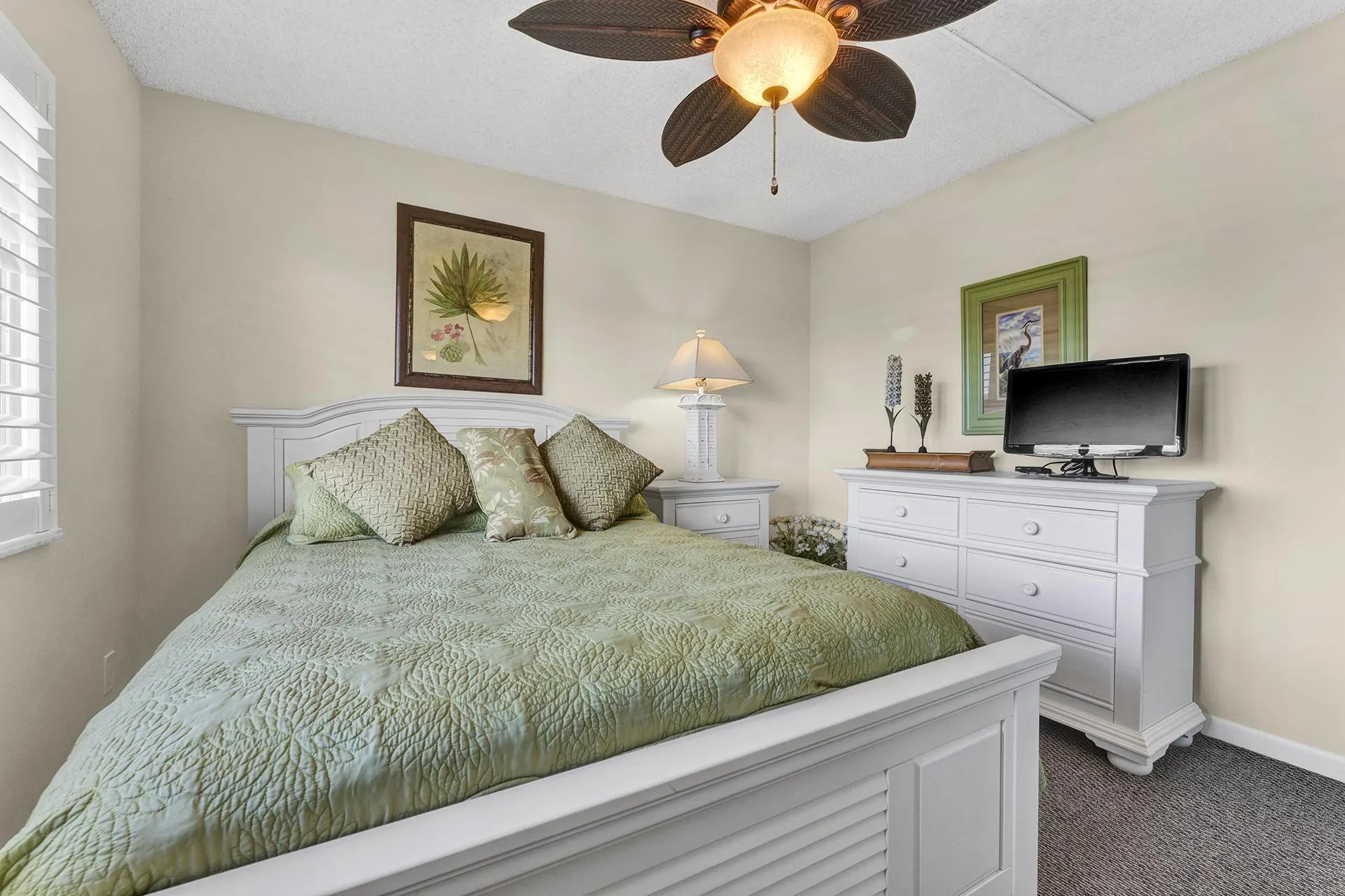 6936 Huntington Lane, #303