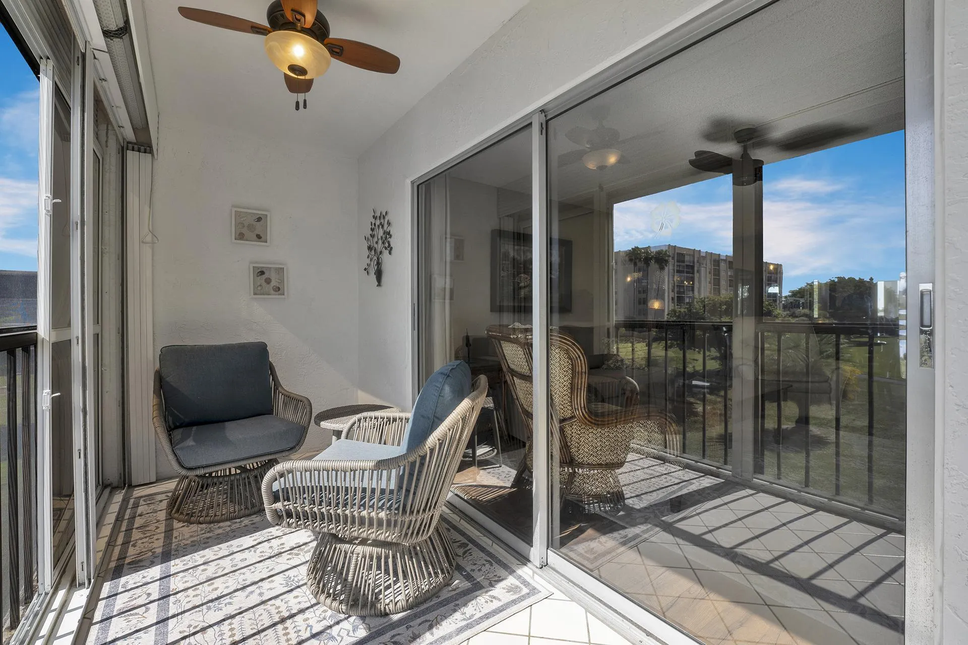 6936 Huntington Lane, #303