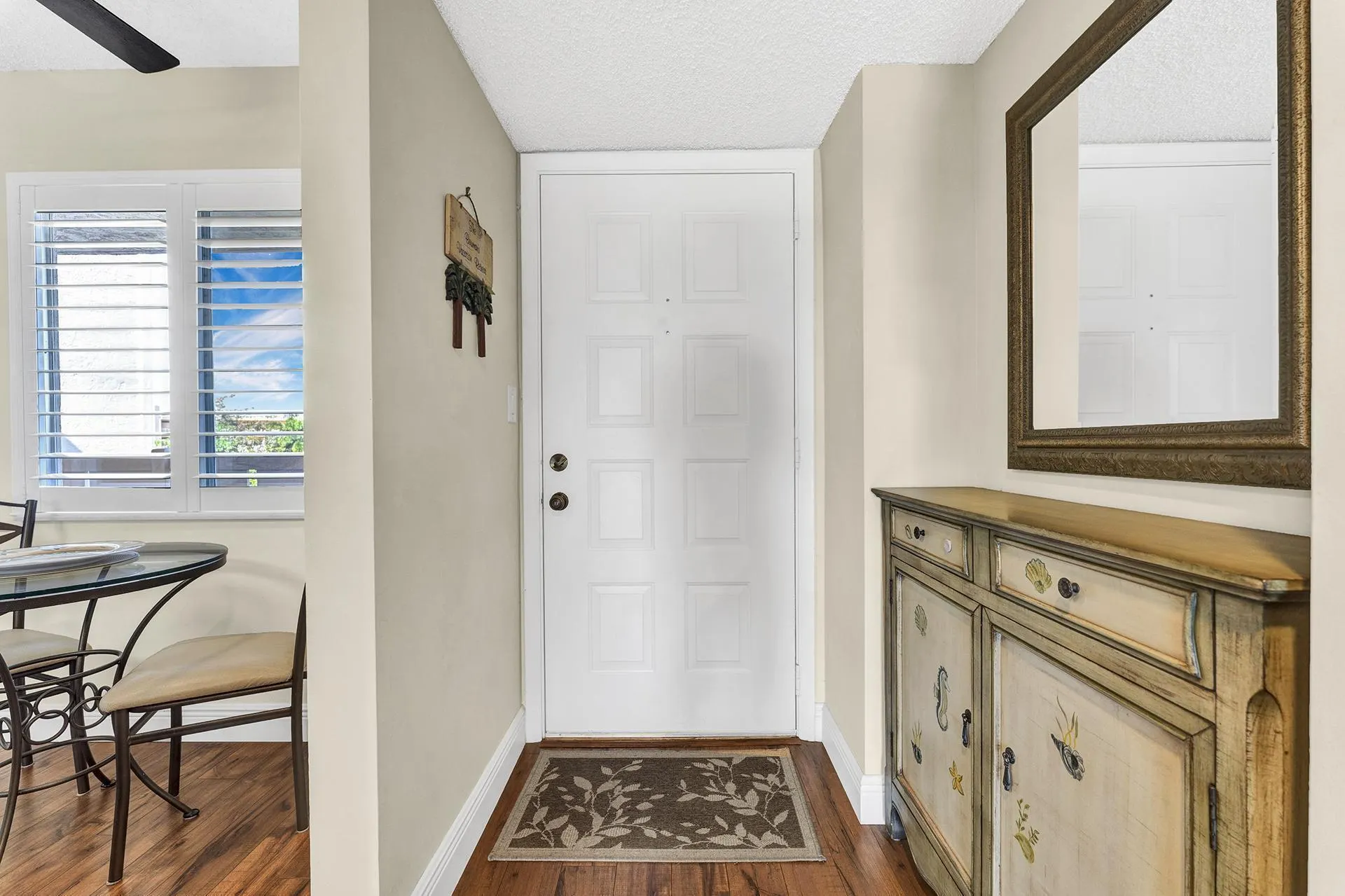 6936 Huntington Lane, #303