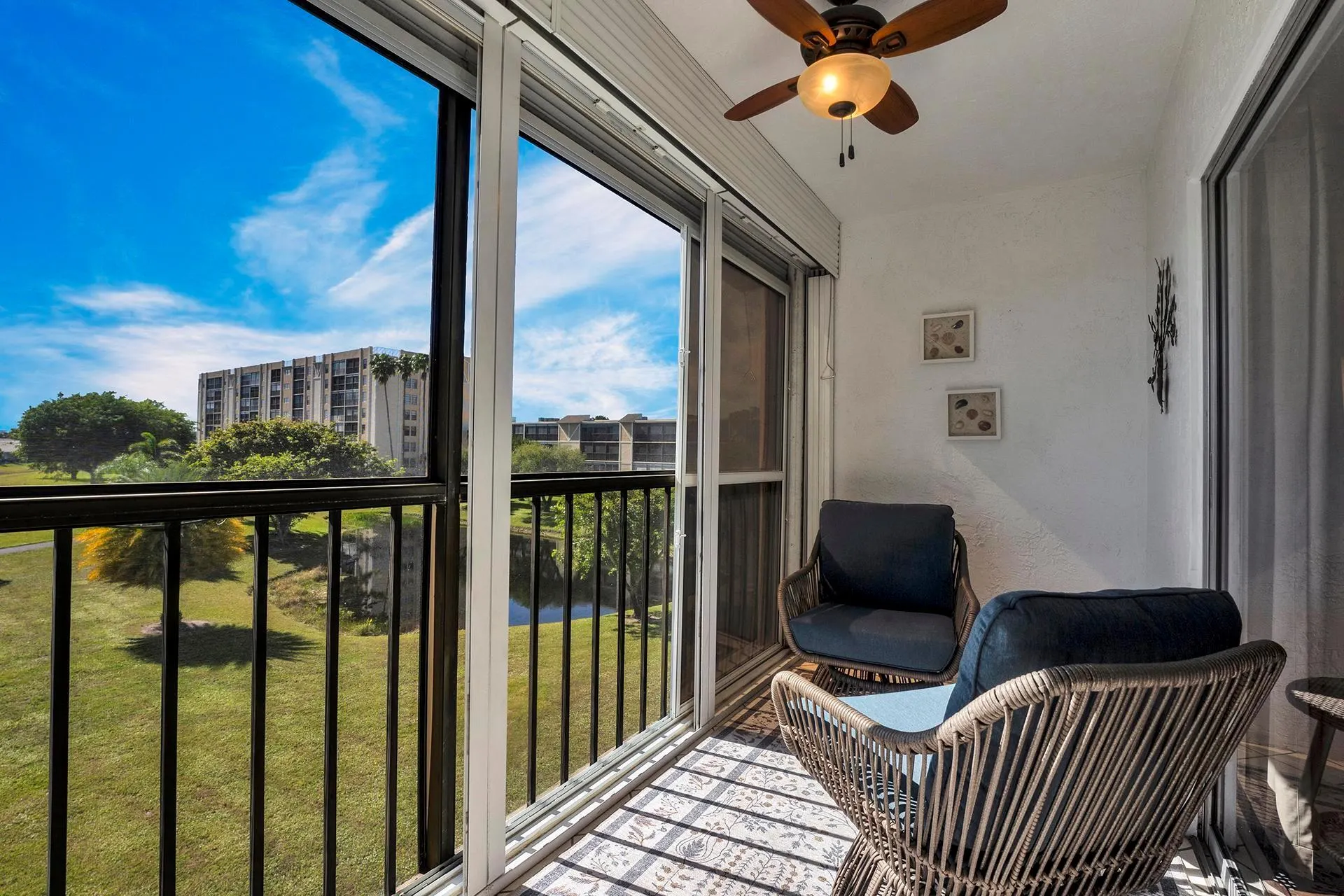 6936 Huntington Lane, #303