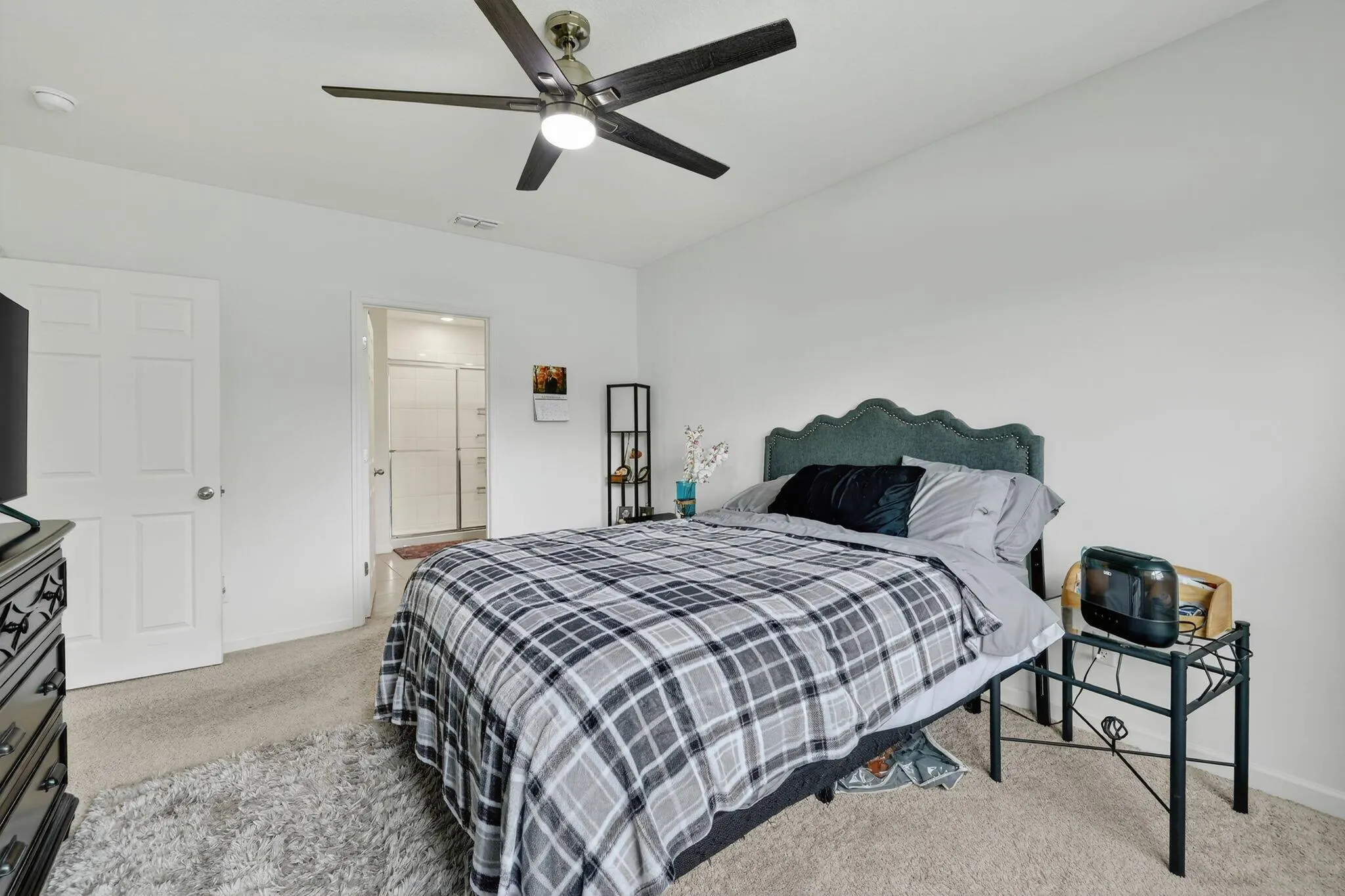 543 SW Whitmore Drive