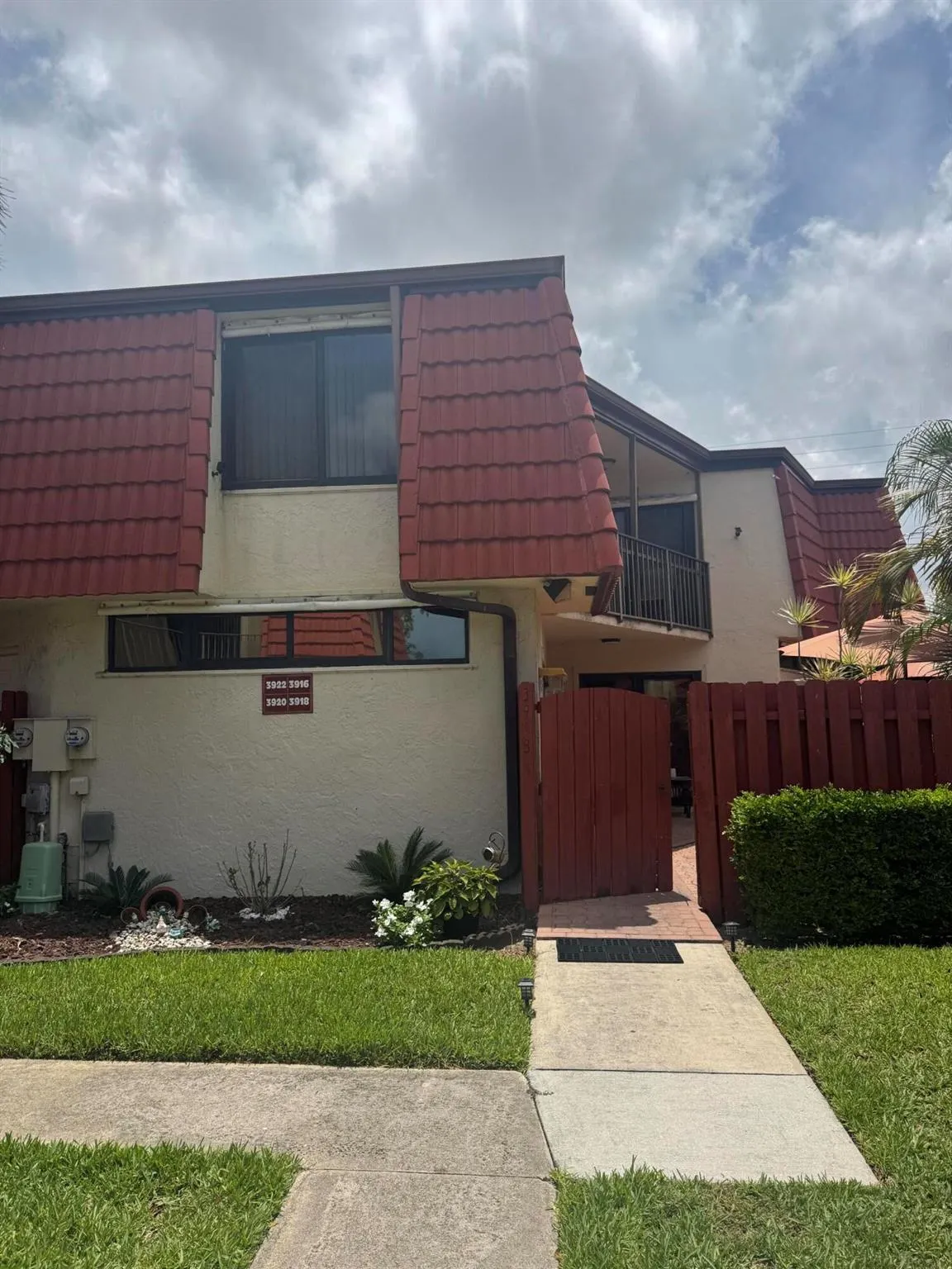 3918 Victoria Drive