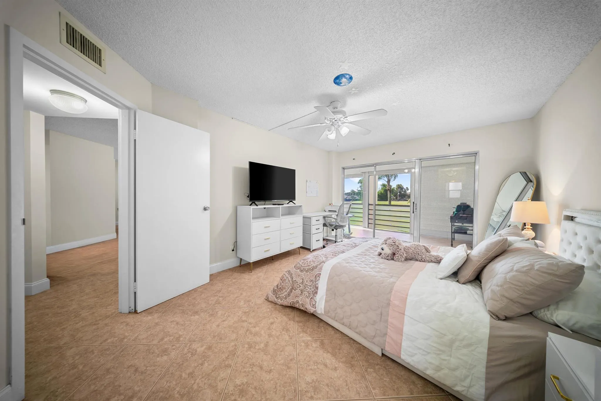 3959 Via Poinciana, #203