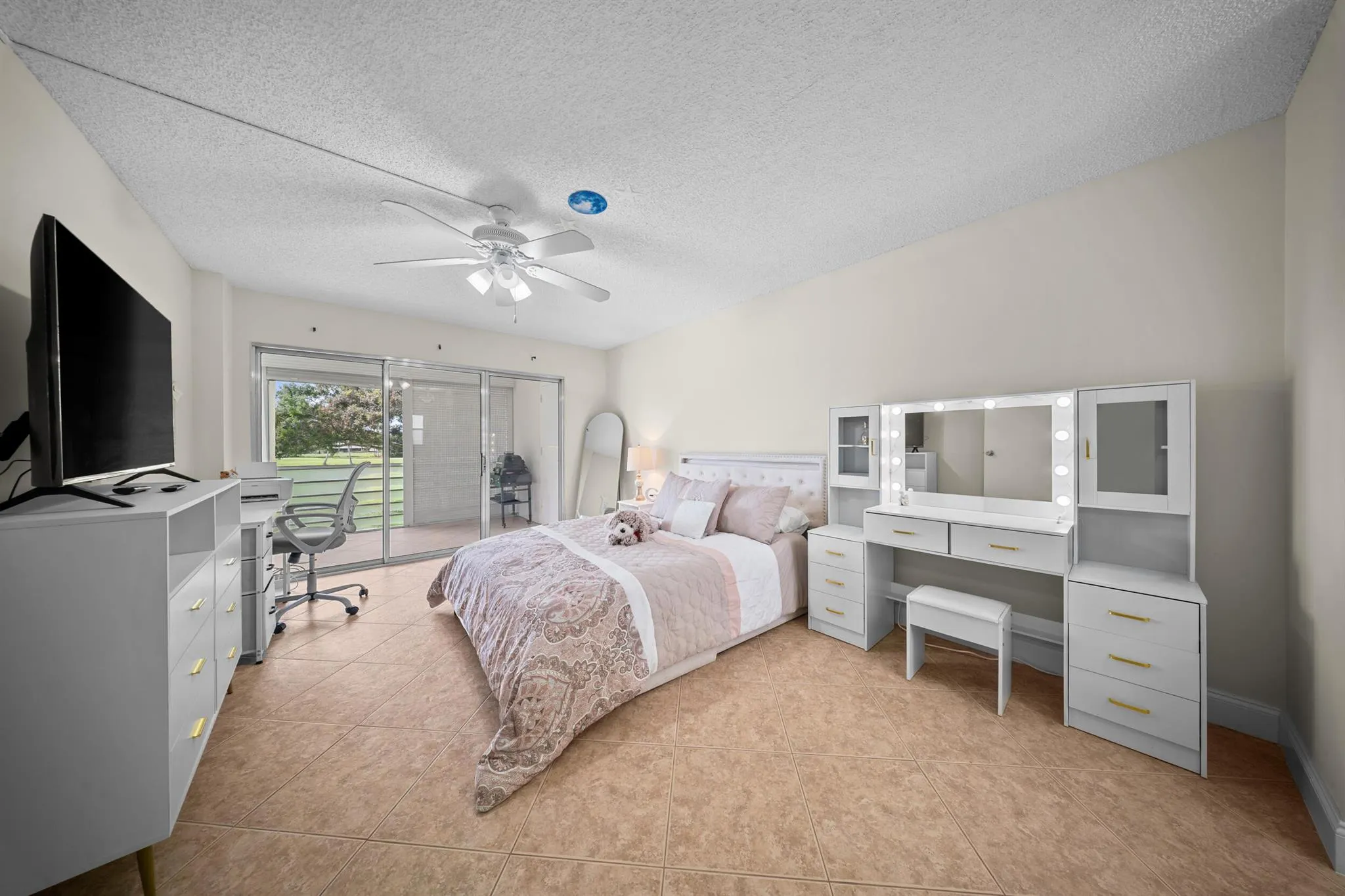 3959 Via Poinciana, #203