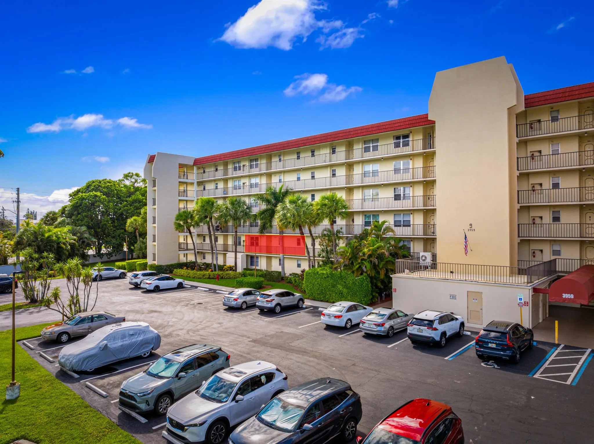 3959 Via Poinciana, #203