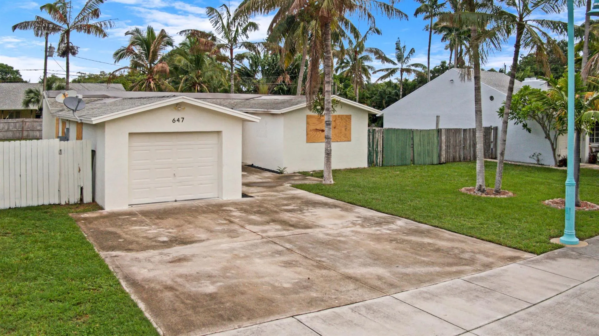 647 NE 9th Avenue