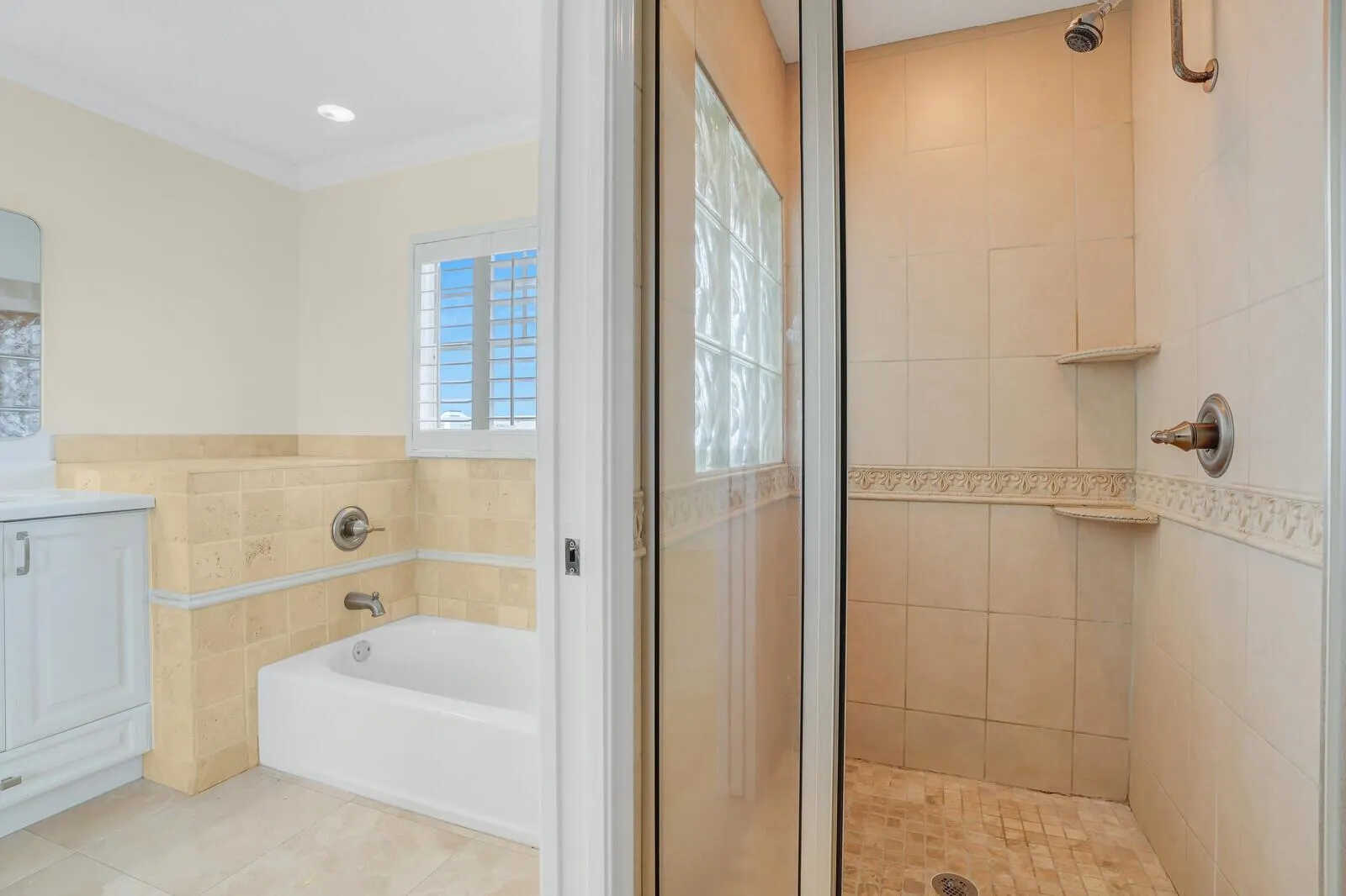 705 Mainsail Circle