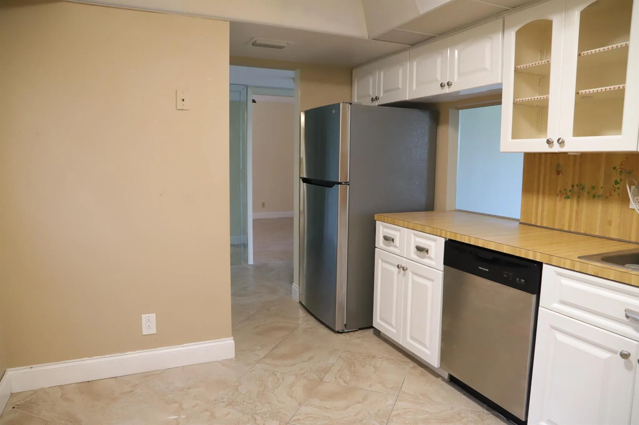 6400 NW 2nd Avenue, #423