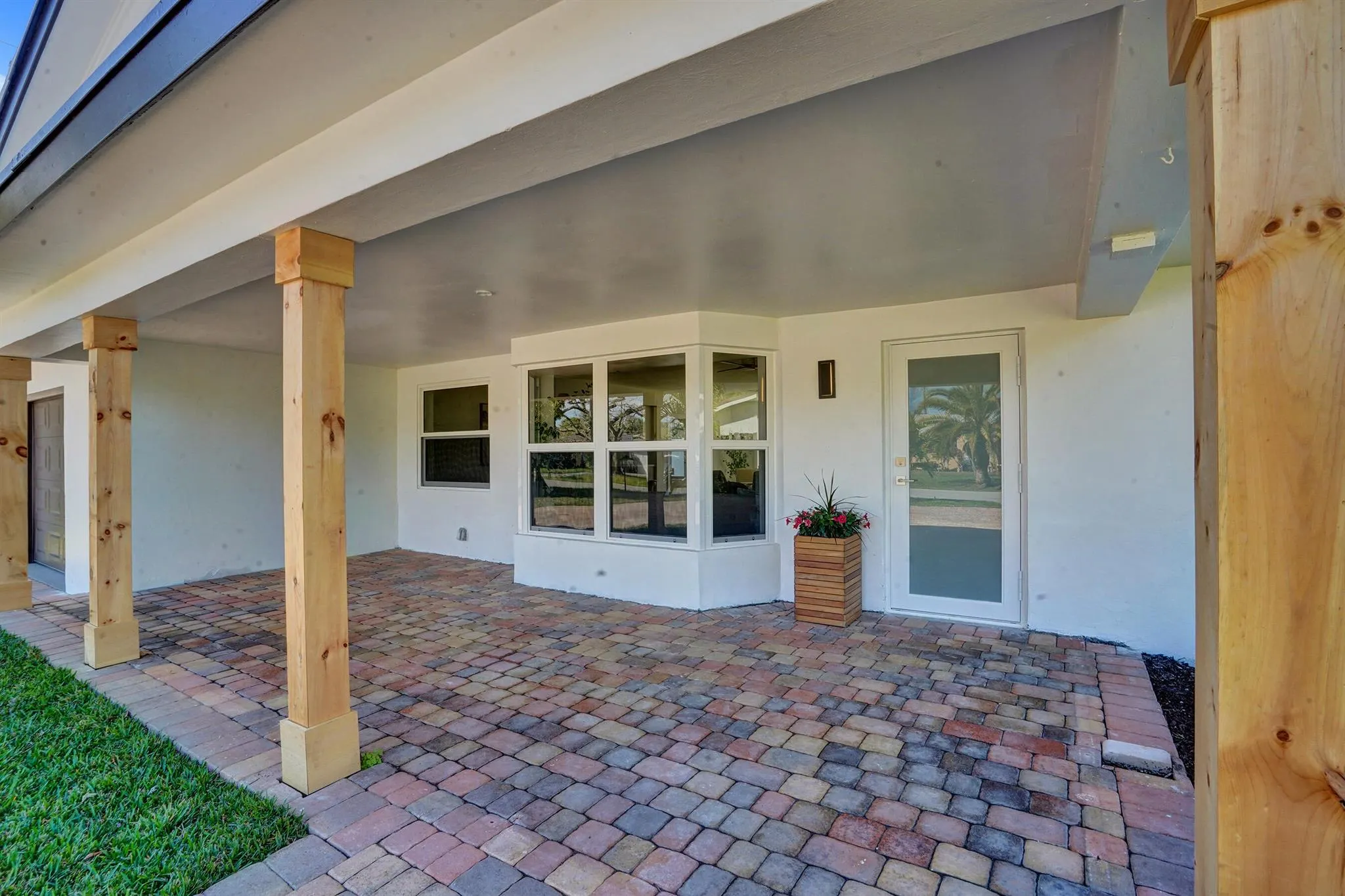 530 Kingbird Circle