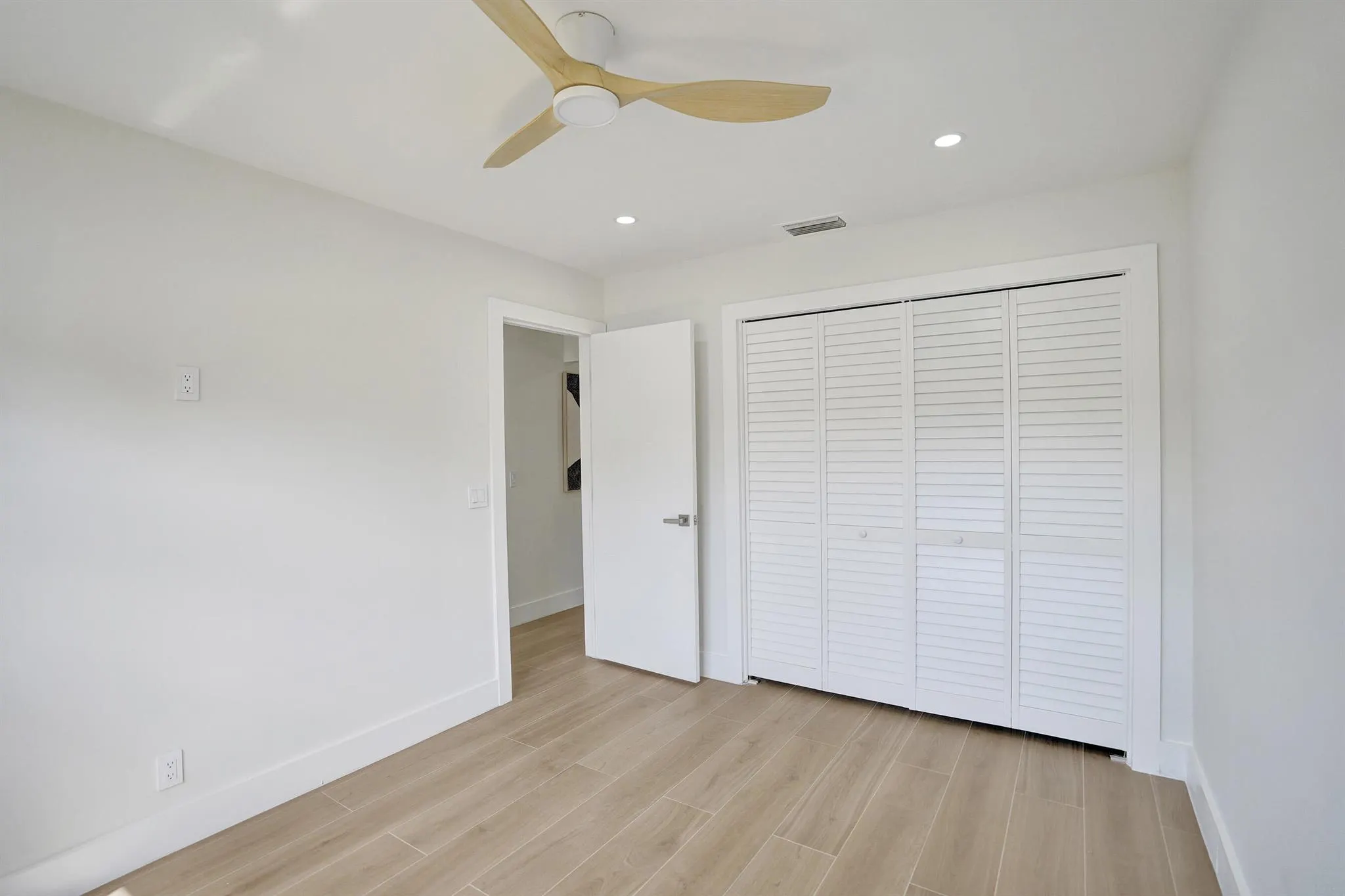 530 Kingbird Circle