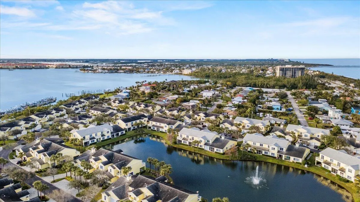 505 Mariner Bay Boulevard